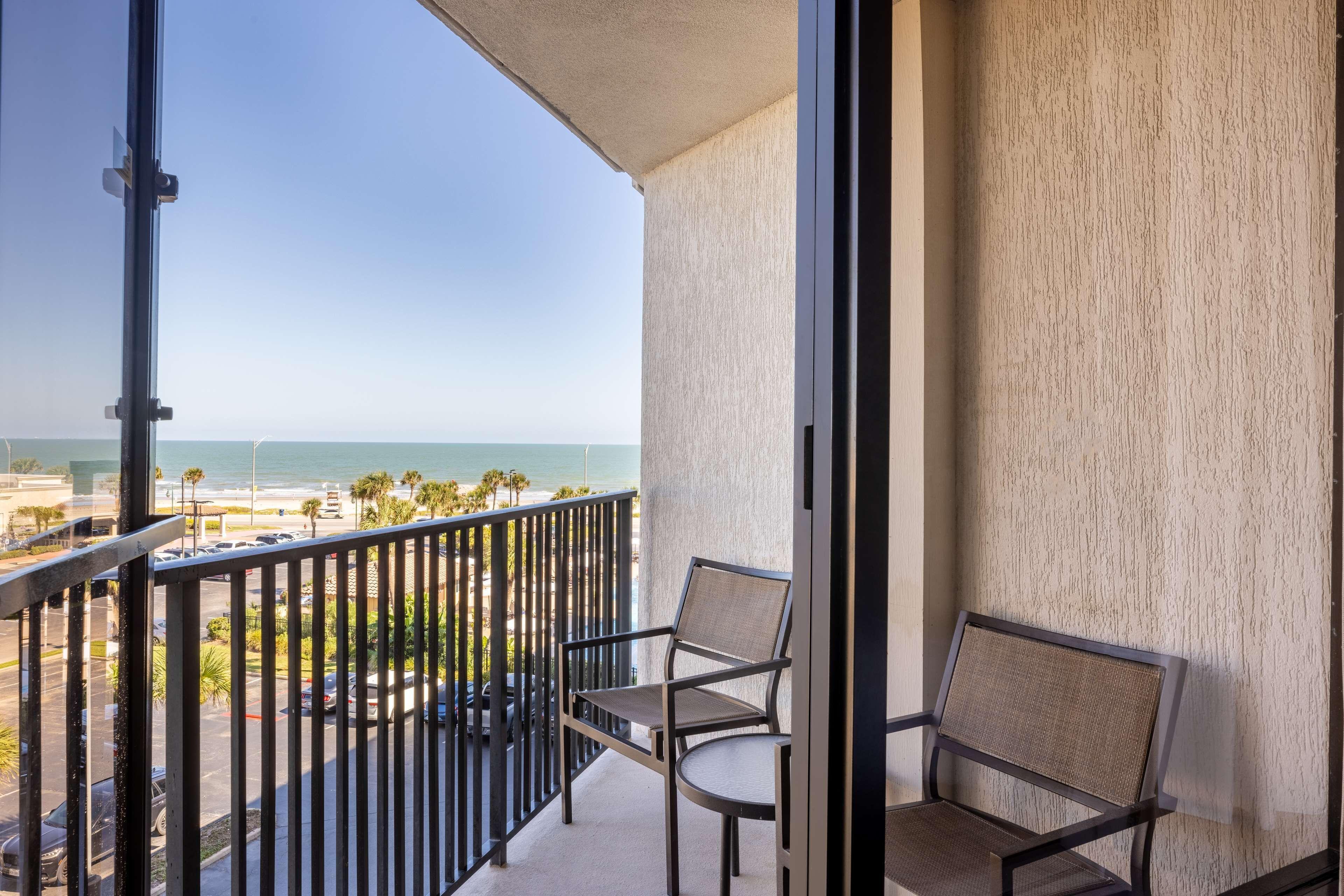 Queen Room Two Queen Beds Balcony Gulf View