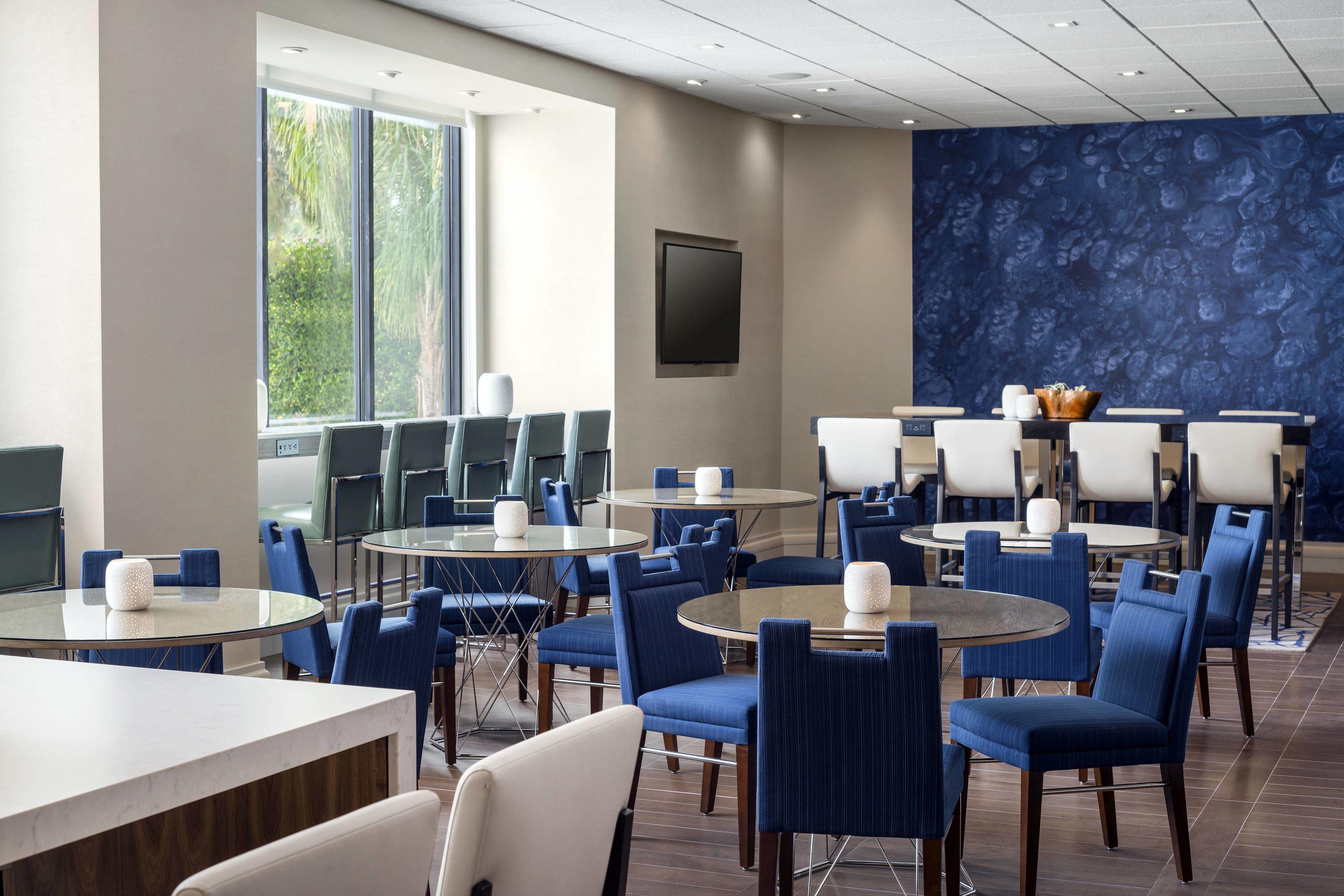 M Club King Room