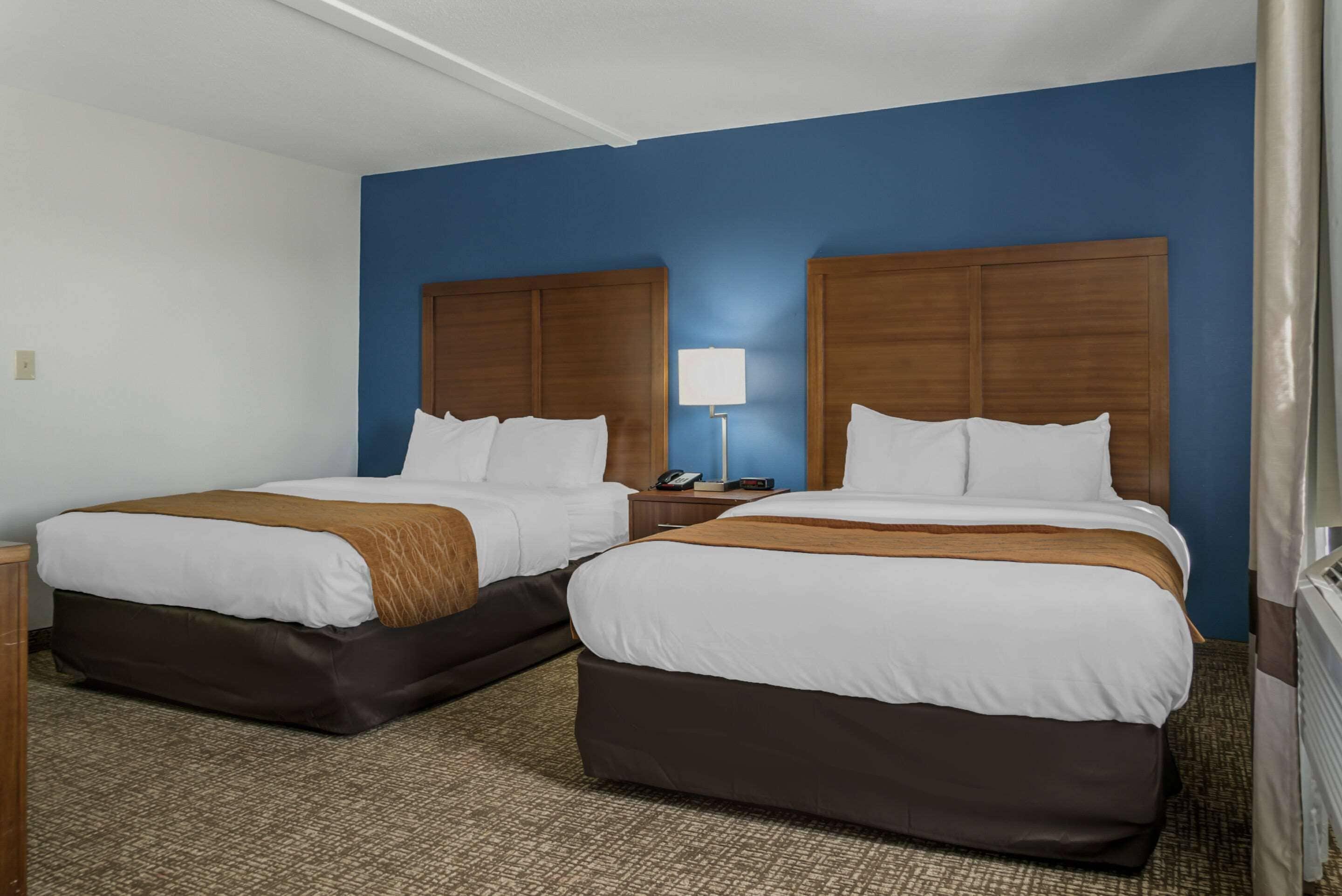 Queen Room with Two Queen Beds - Non Smoking