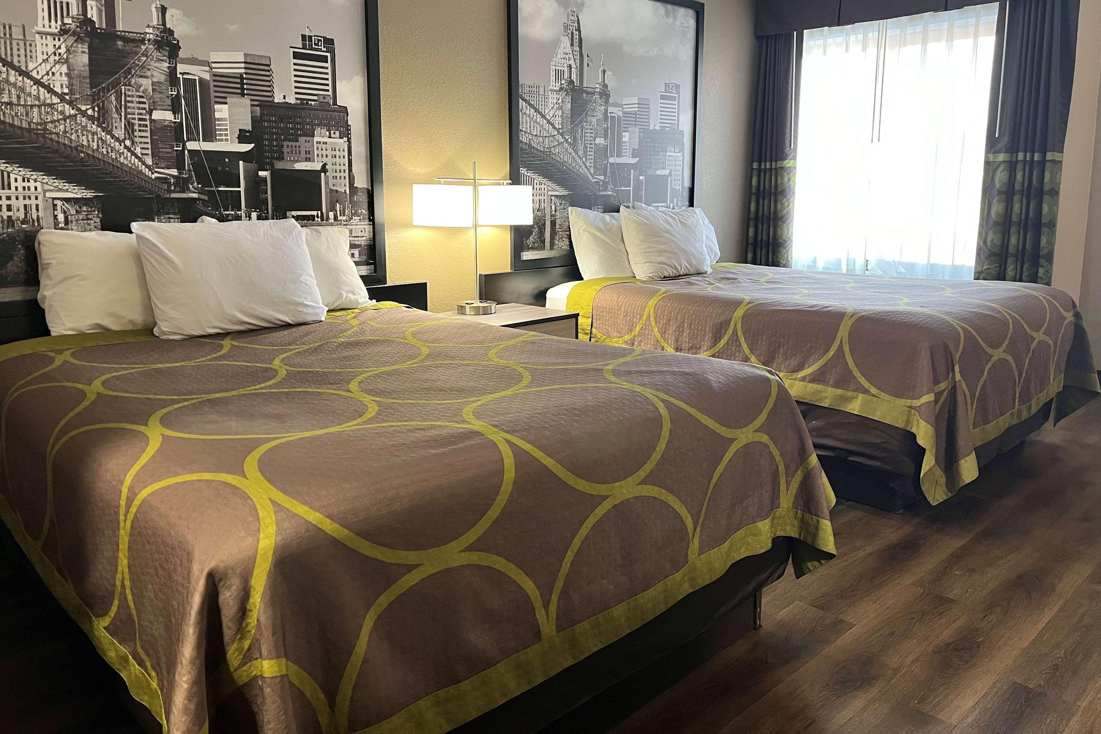 Room with Two Queen Beds - Non-smoking