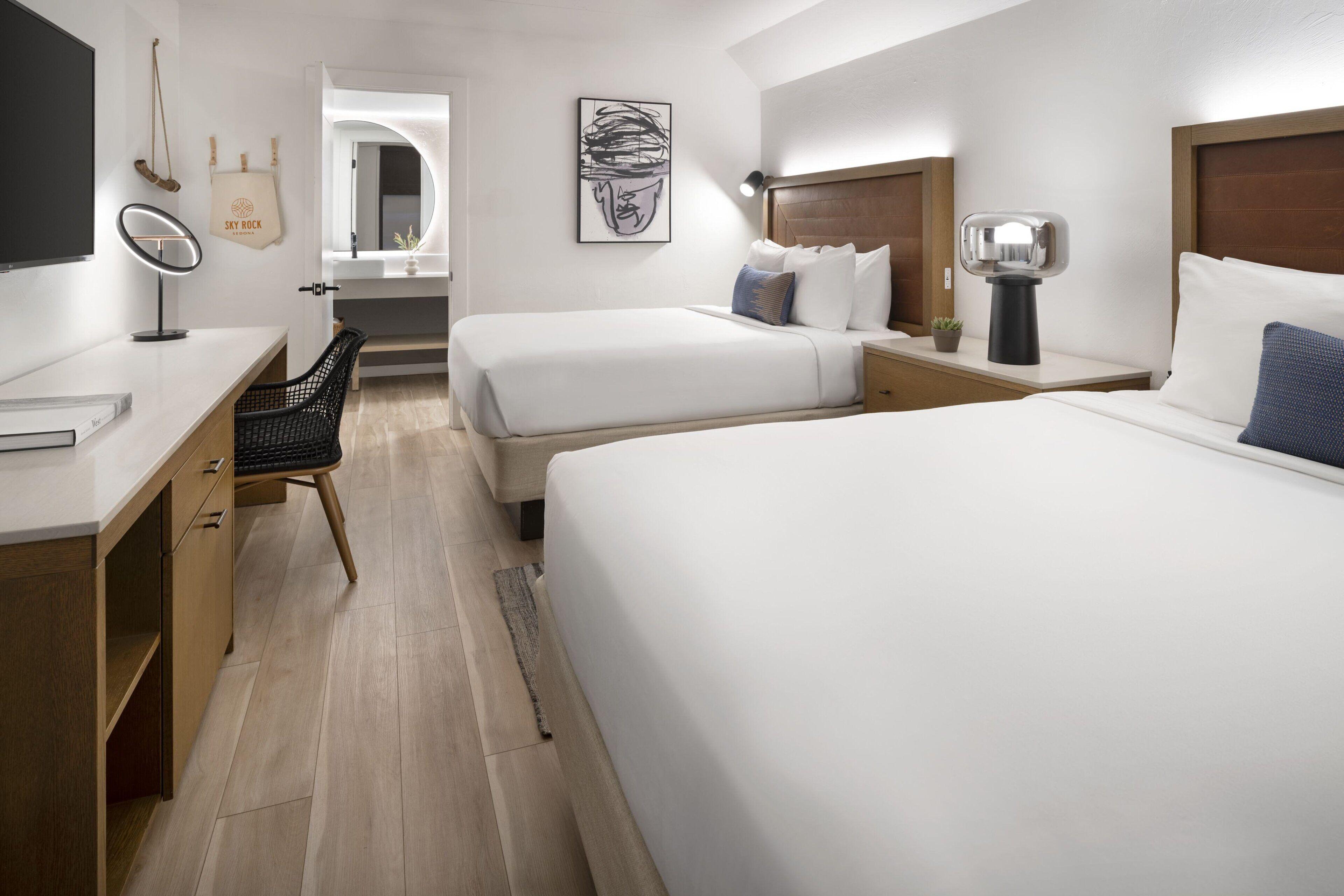 Two Queen Beds View Mid-Floor