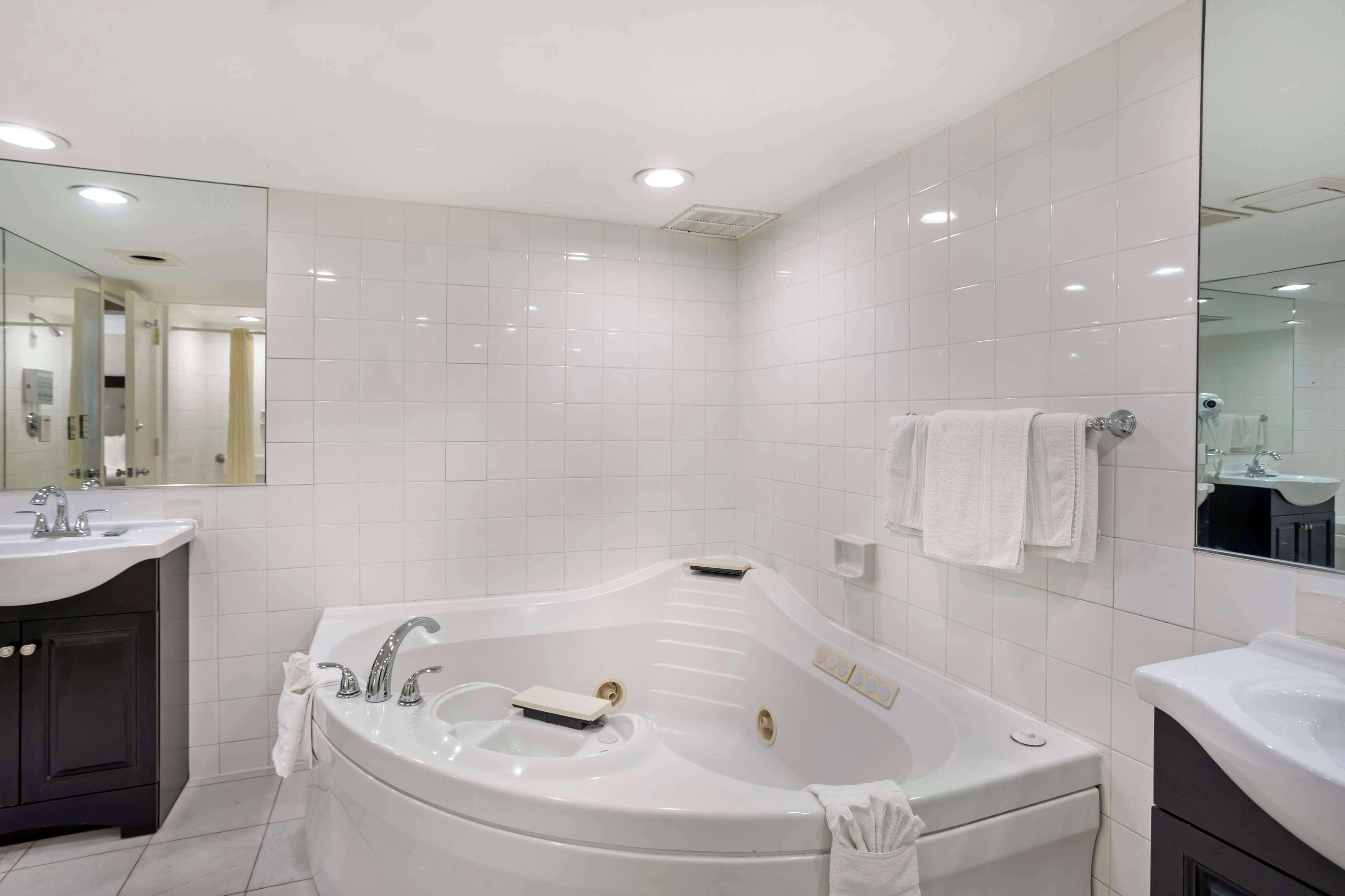 Suite con bañera de hidromasaje - 1 cama extragrande - No fumadores