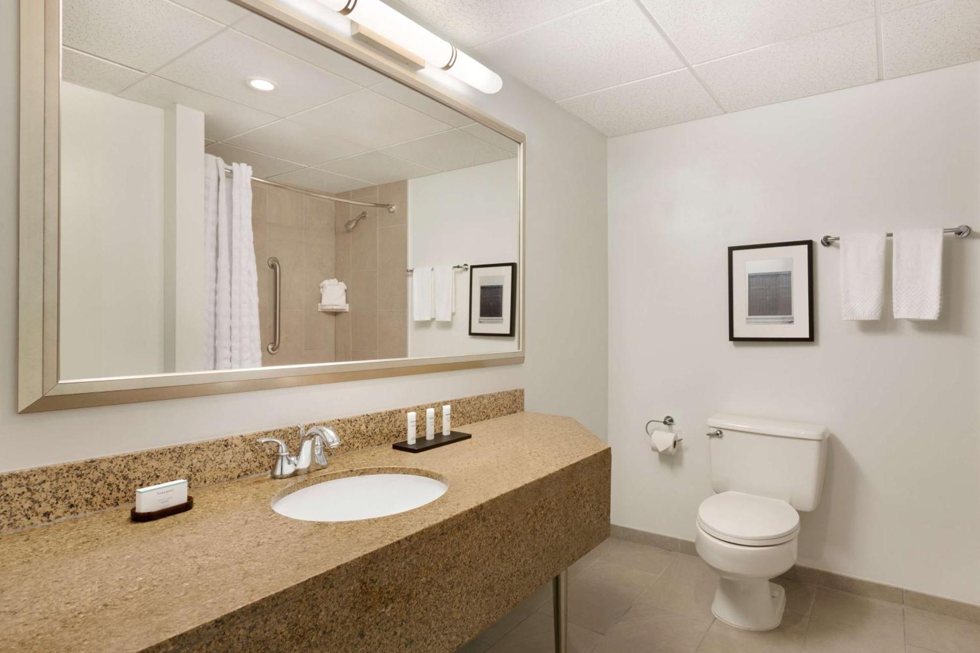 Suite Two Double Beds Non-Smoking