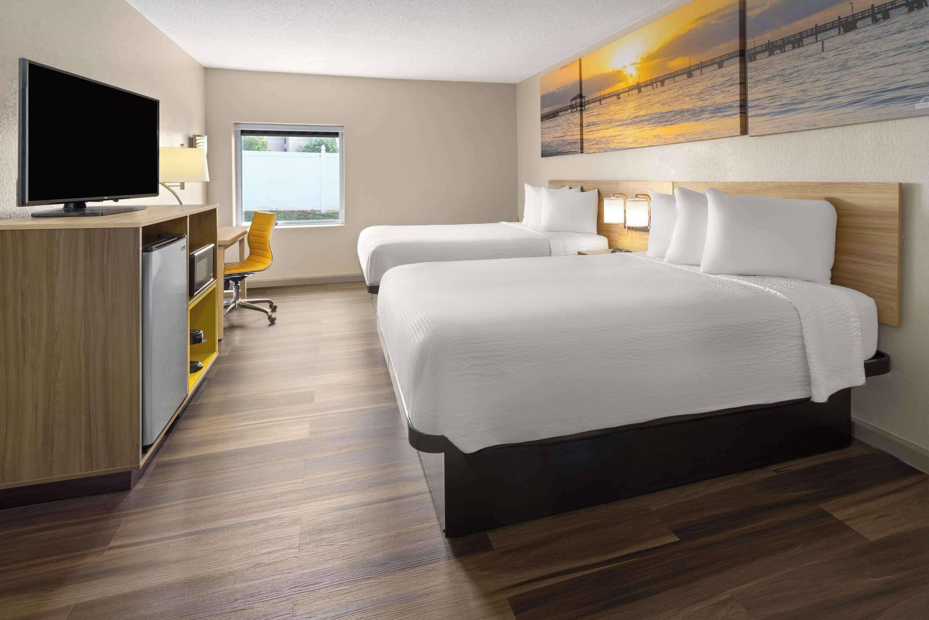 Deluxe Double Room with Two Double Beds - Non-Smoking