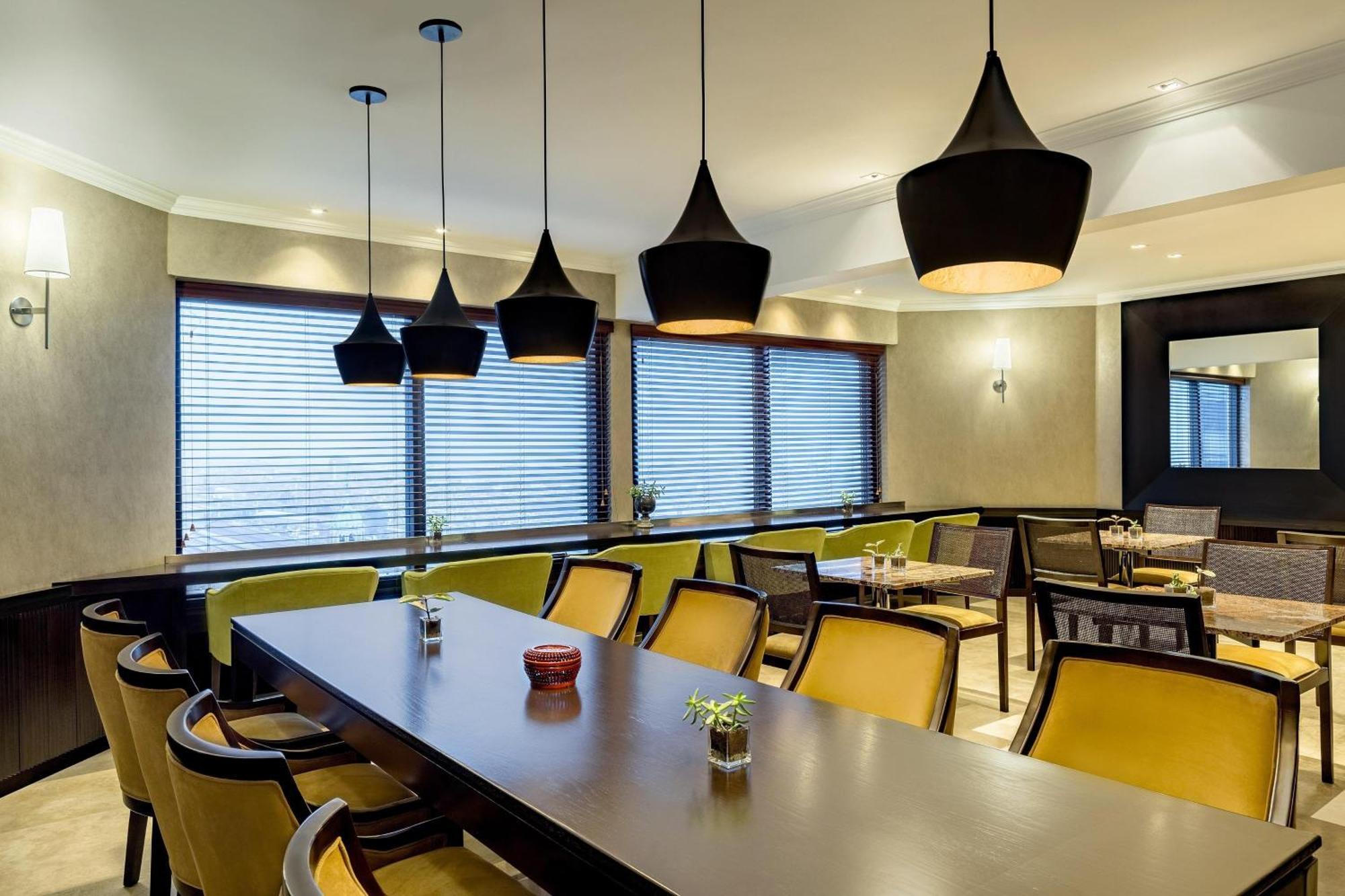 San Martin Suite Club Lounge