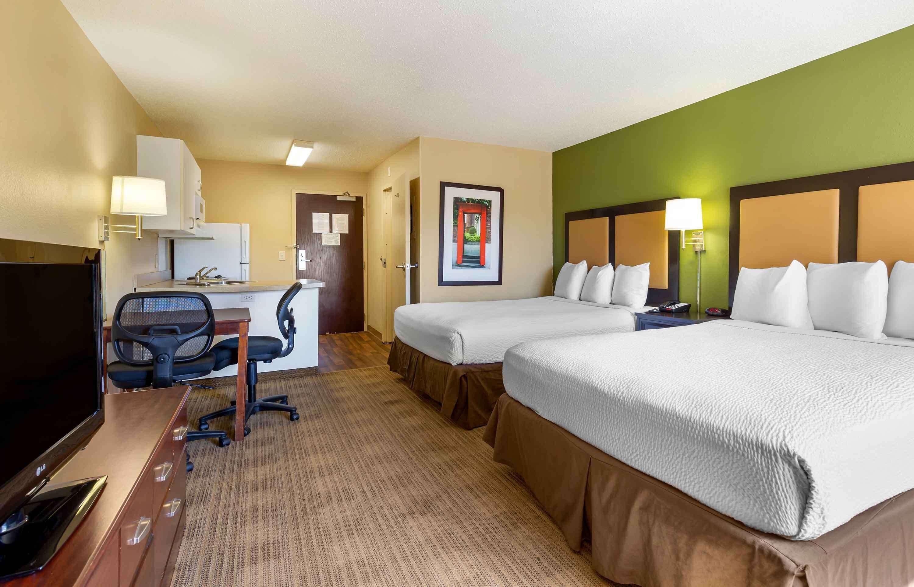 Studio Two Double Beds Non-Smoking