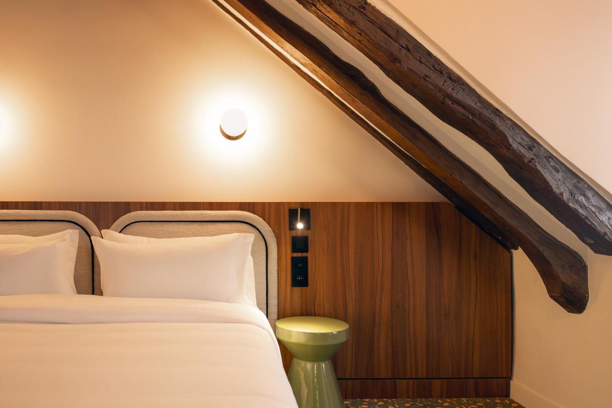Prestige Room