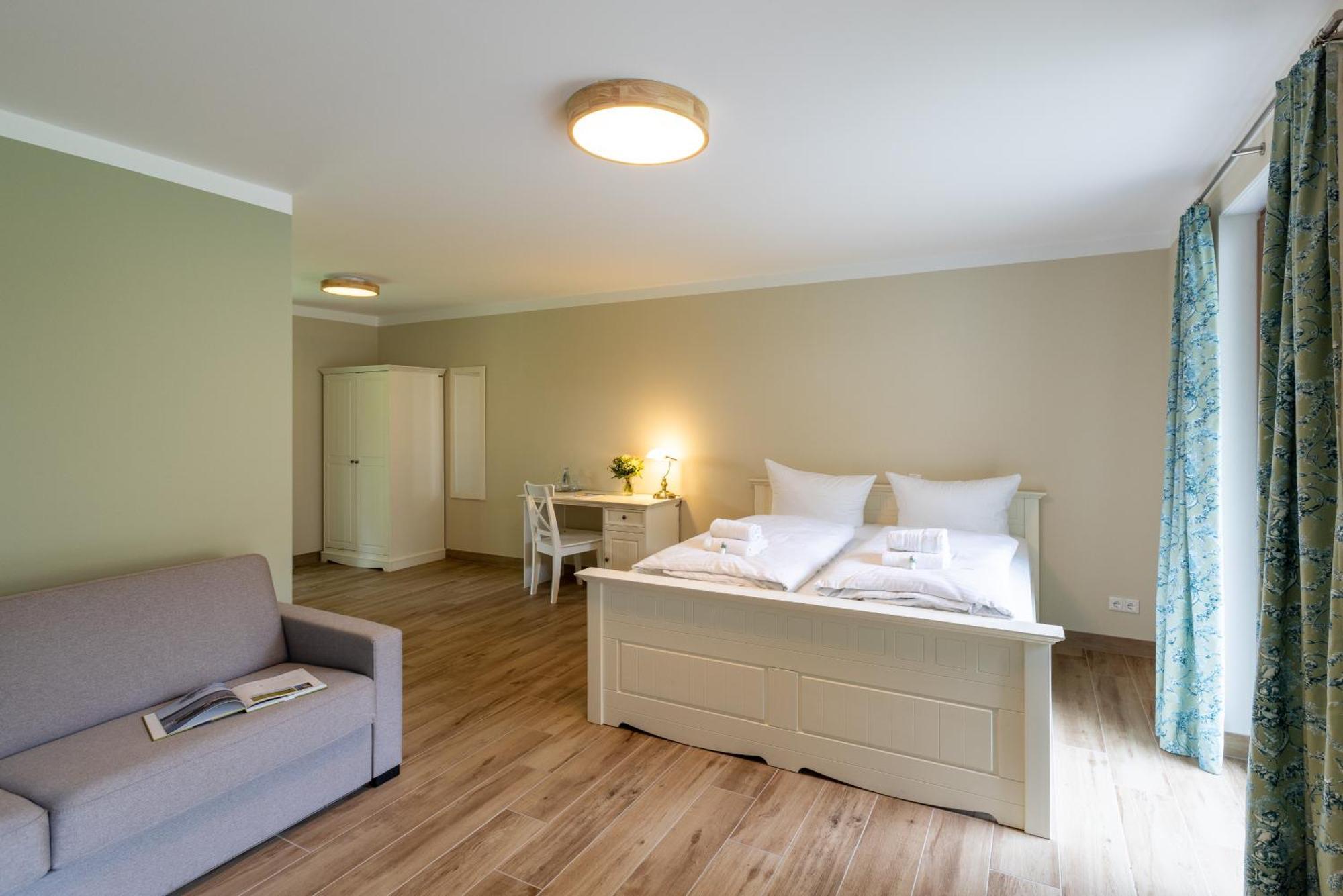 Comfort Double Room with Forest View in Guesthouse
