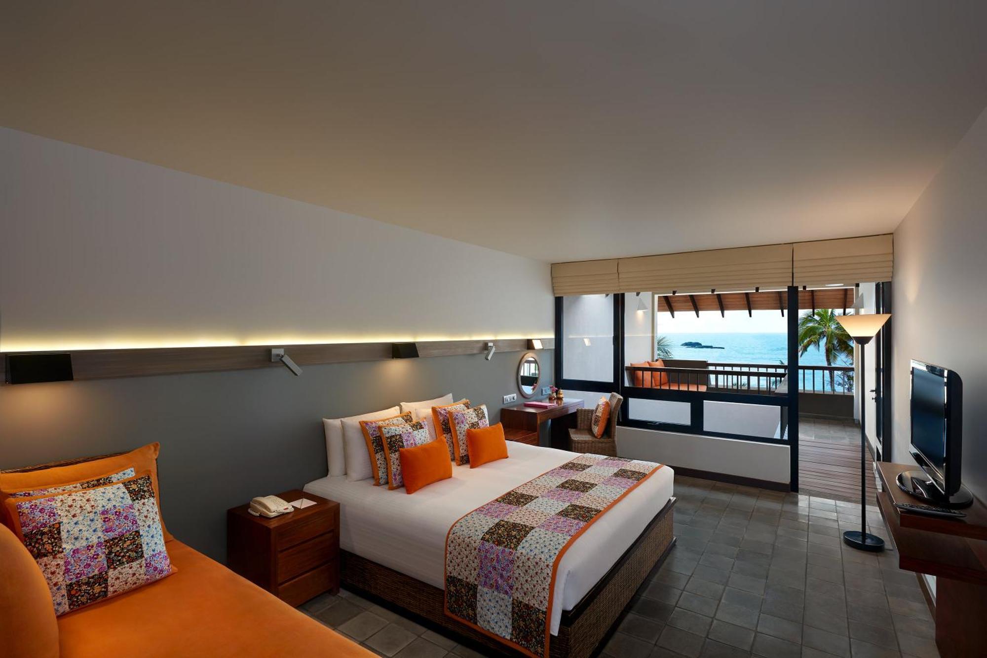 Ocean Vista Twin Room Balcony on F&B on SPA