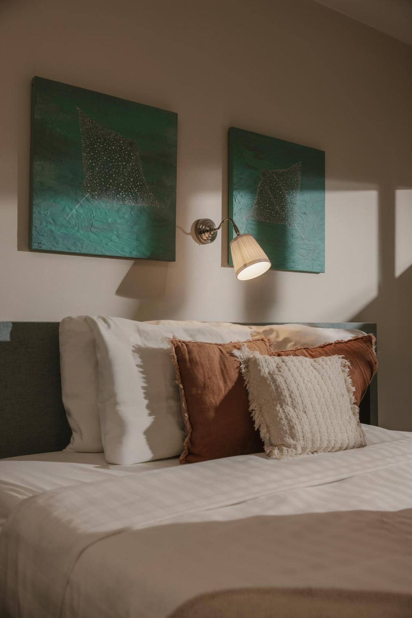 Two-Bedroom Apartment Sea View