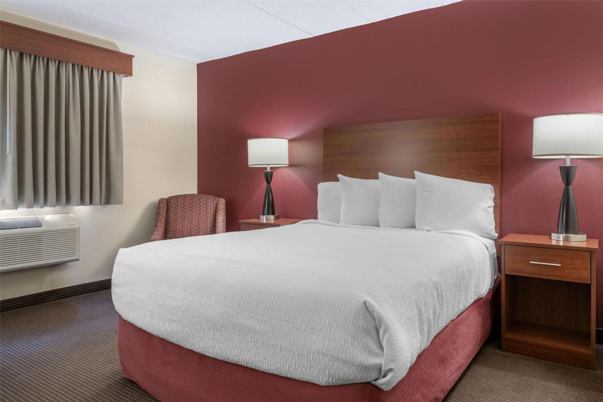 Queen Room - Mobility Access
