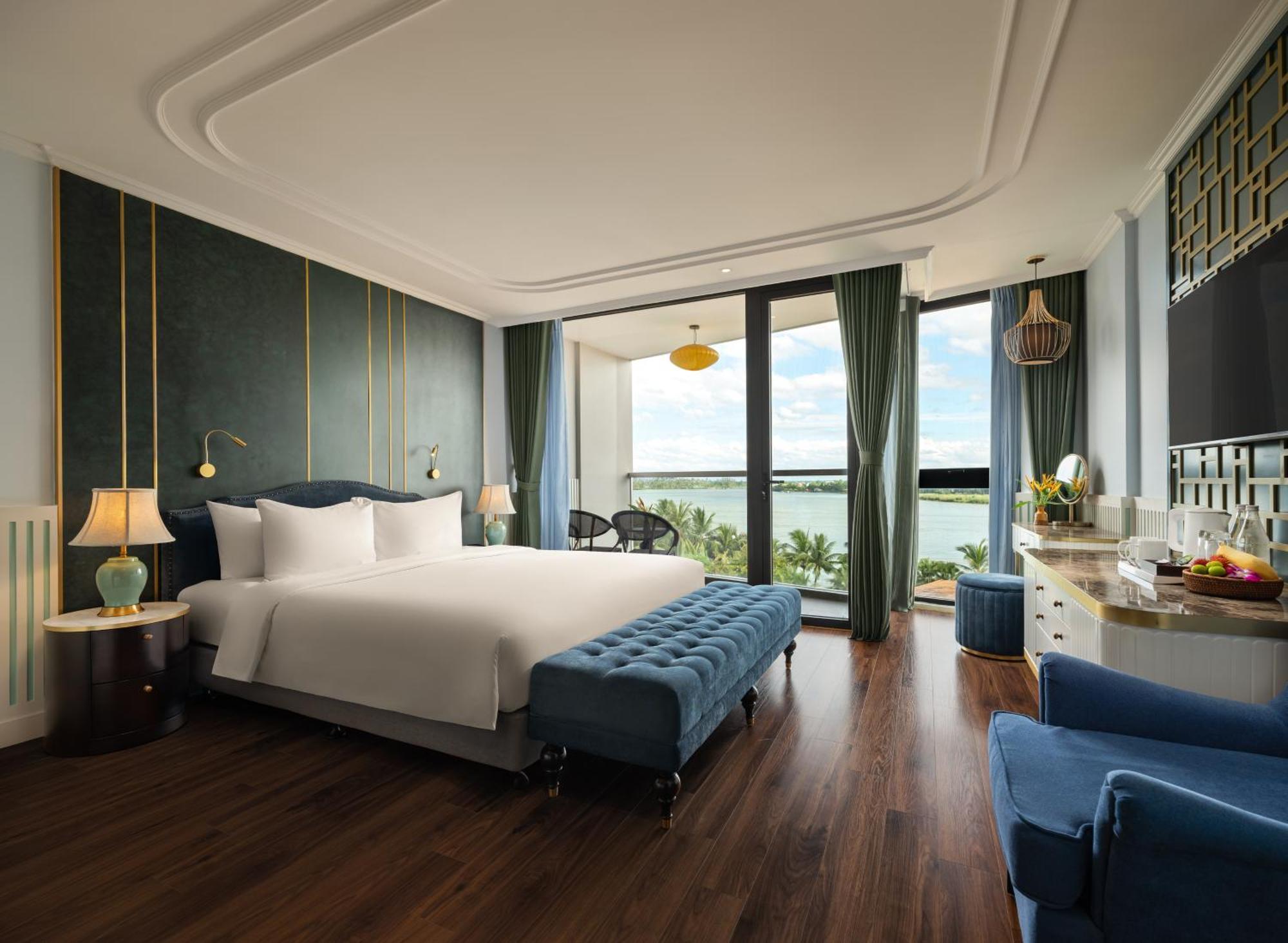 Premier Deluxe River View