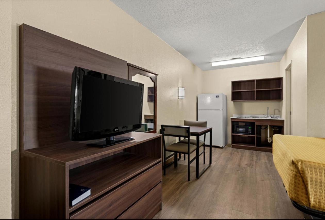 Double Room with Two Double Beds - Non-Smoking