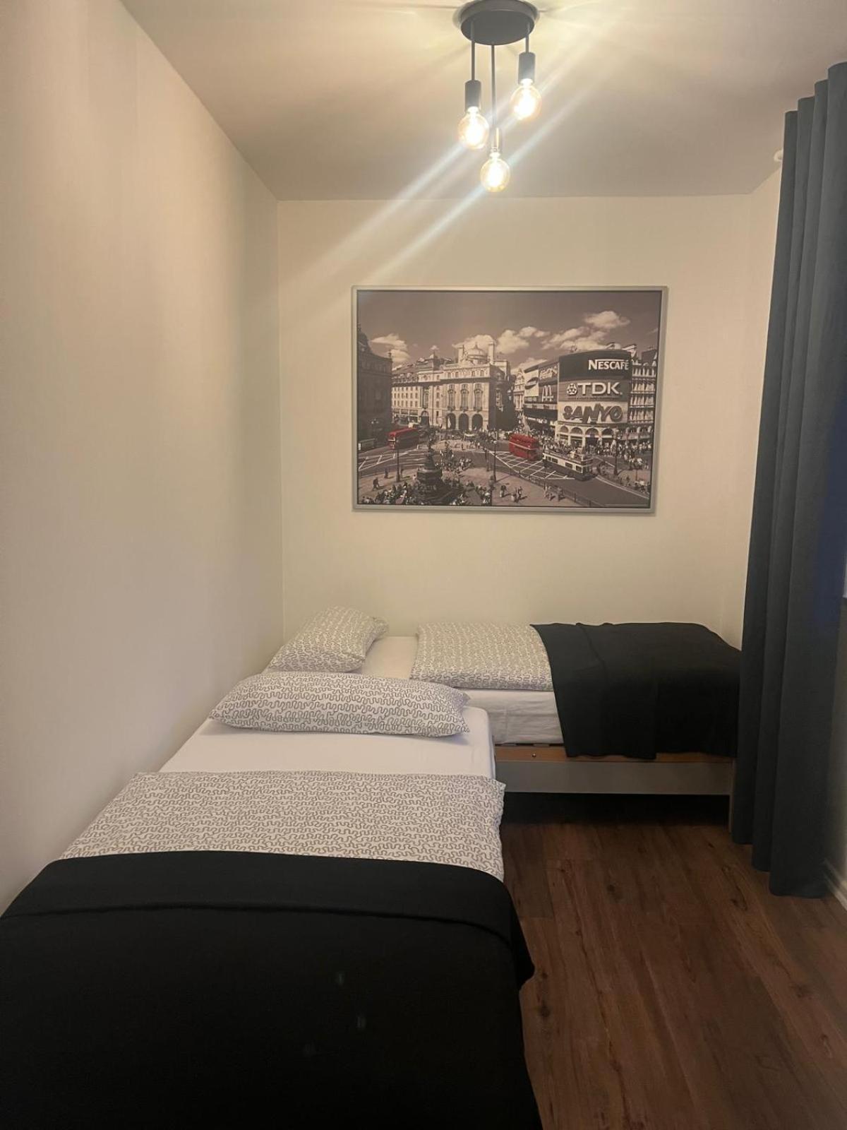 Doppel-/Zweibettzimmer mit Gemeinschaftsbad