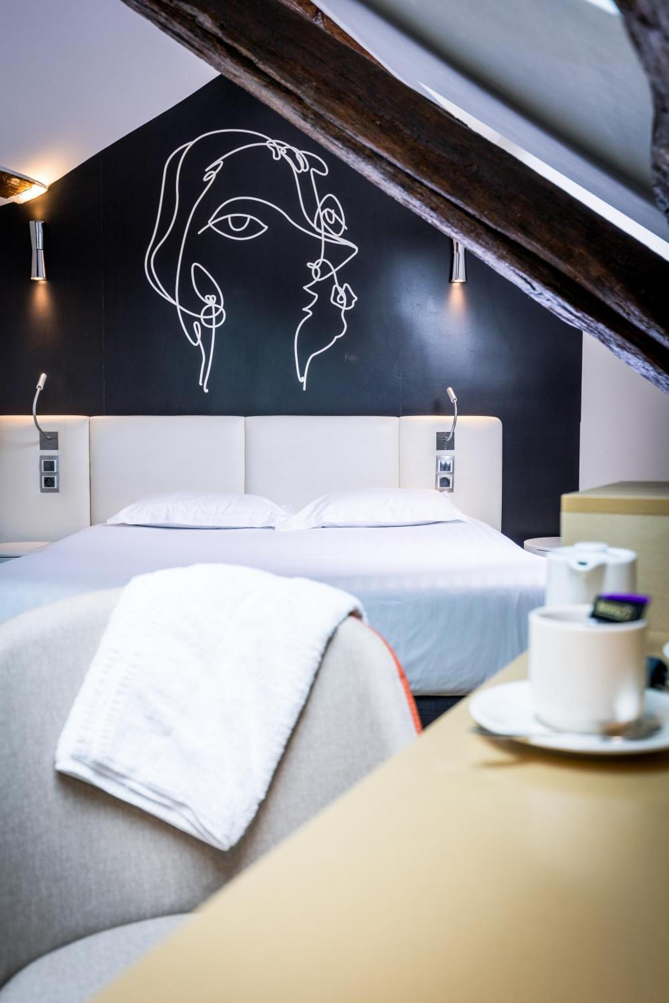 Superior Queen Room