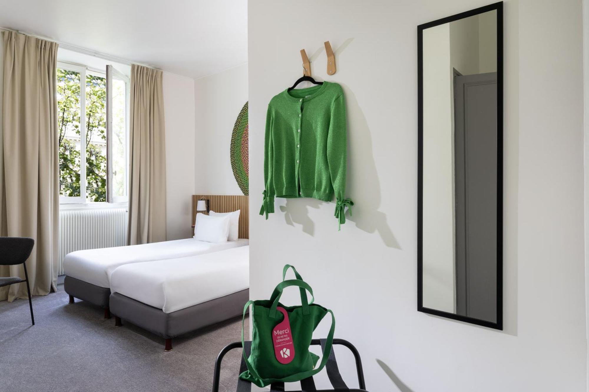 Twin Room Shower