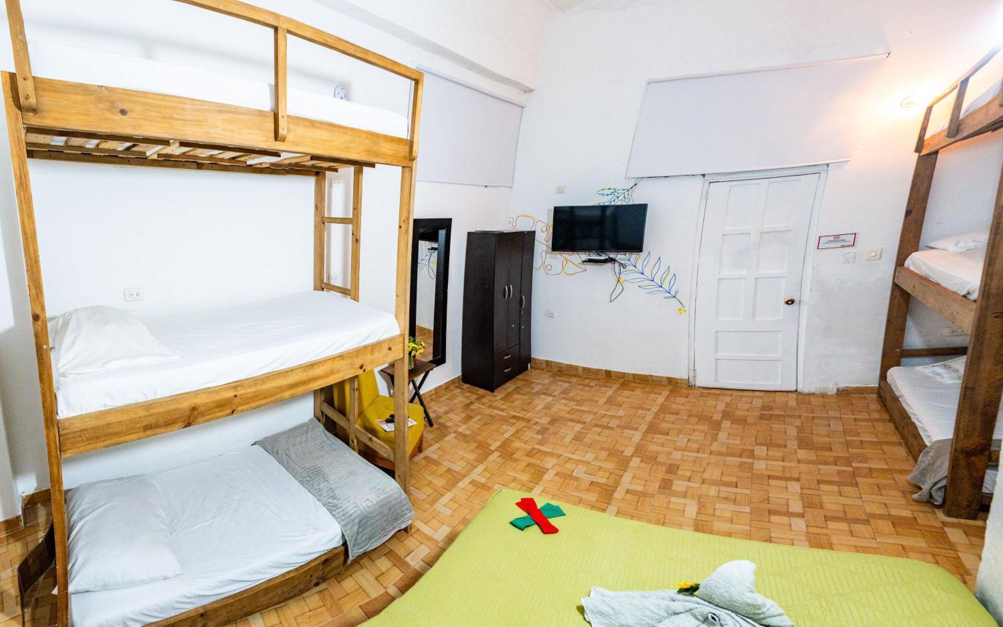 Habitación Familiar con baño privado