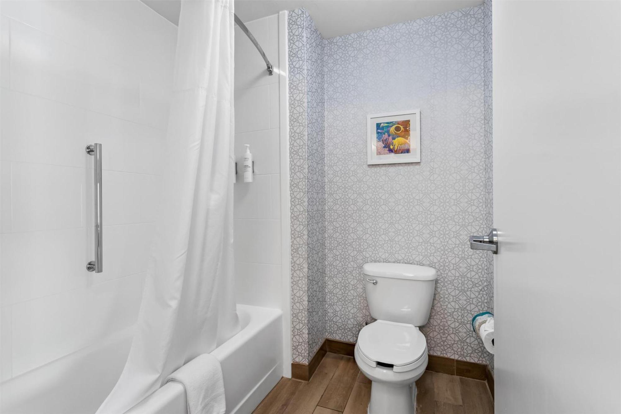 Queen Studio Suite with Two Queen Beds - Non-Smoking