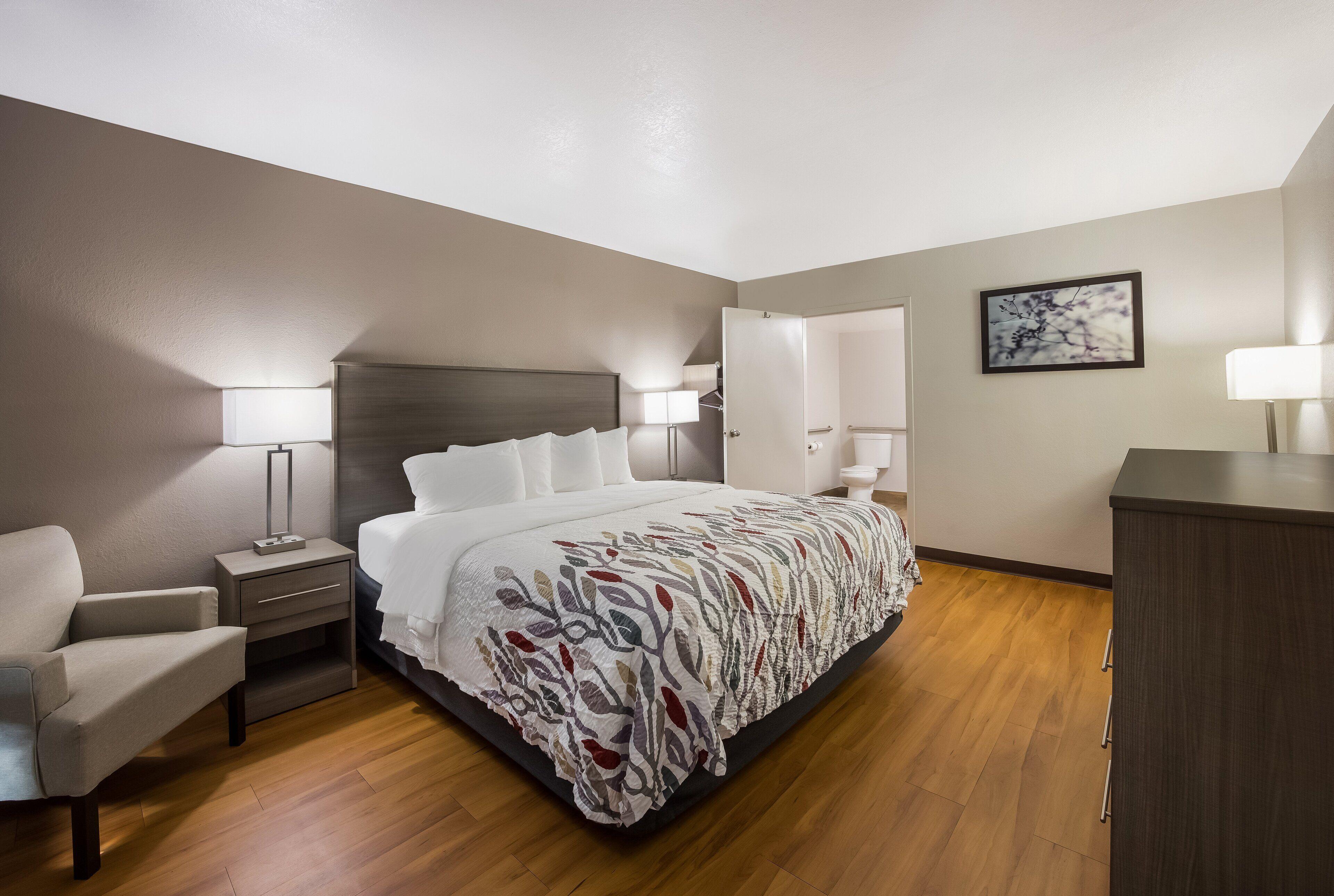 Deluxe King Room Disability Access Smoke Free