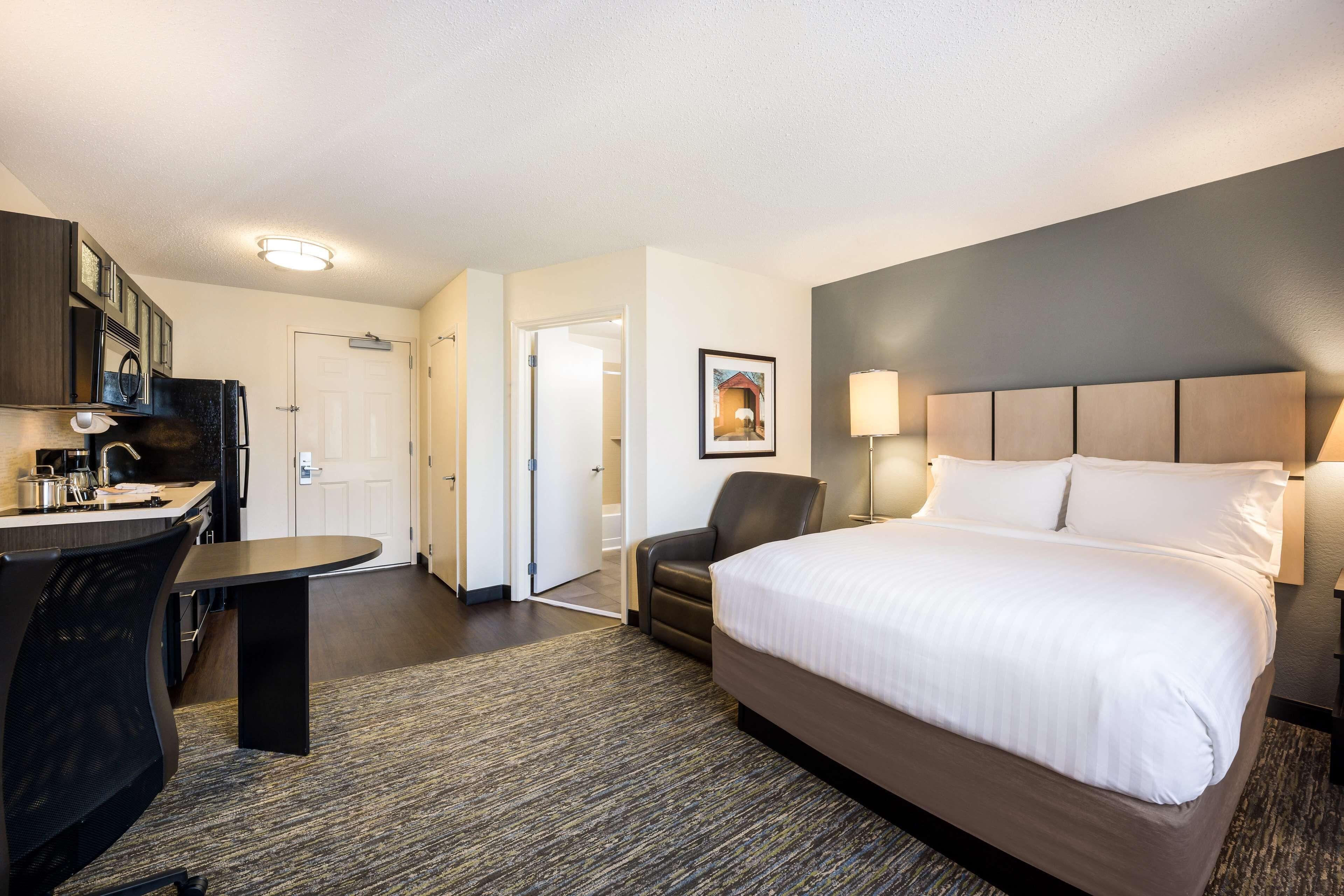 Queen Studio Suite