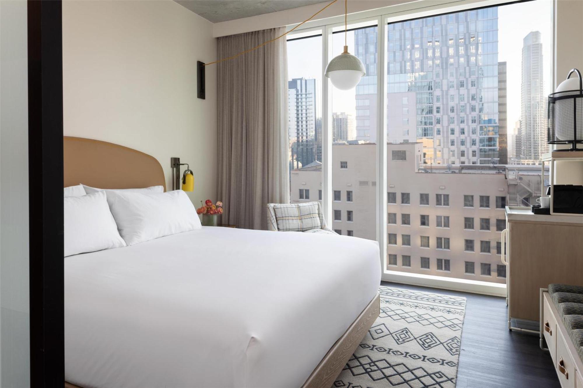 Chambre Lit King-Size - Vue sur Ville
