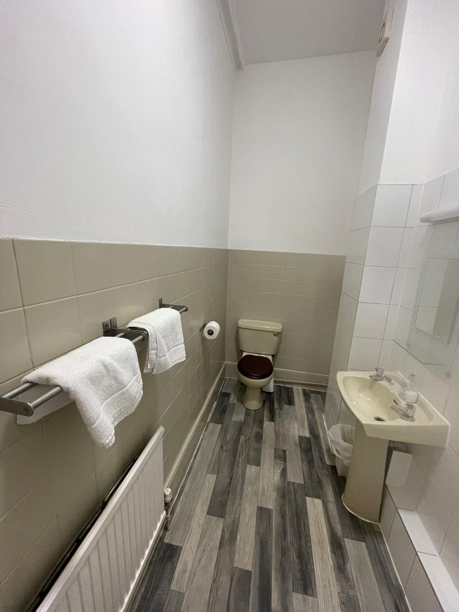 Family Room with Garden View