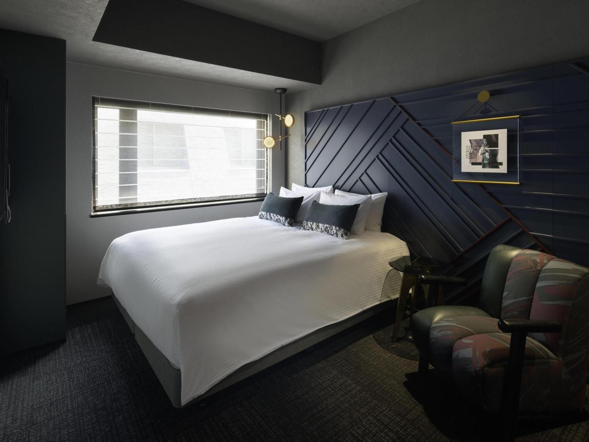 Standard Room with 1 Queen Bed