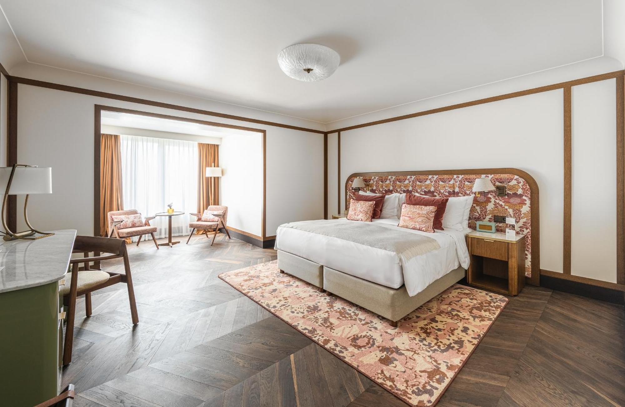 Modern Twin Room
