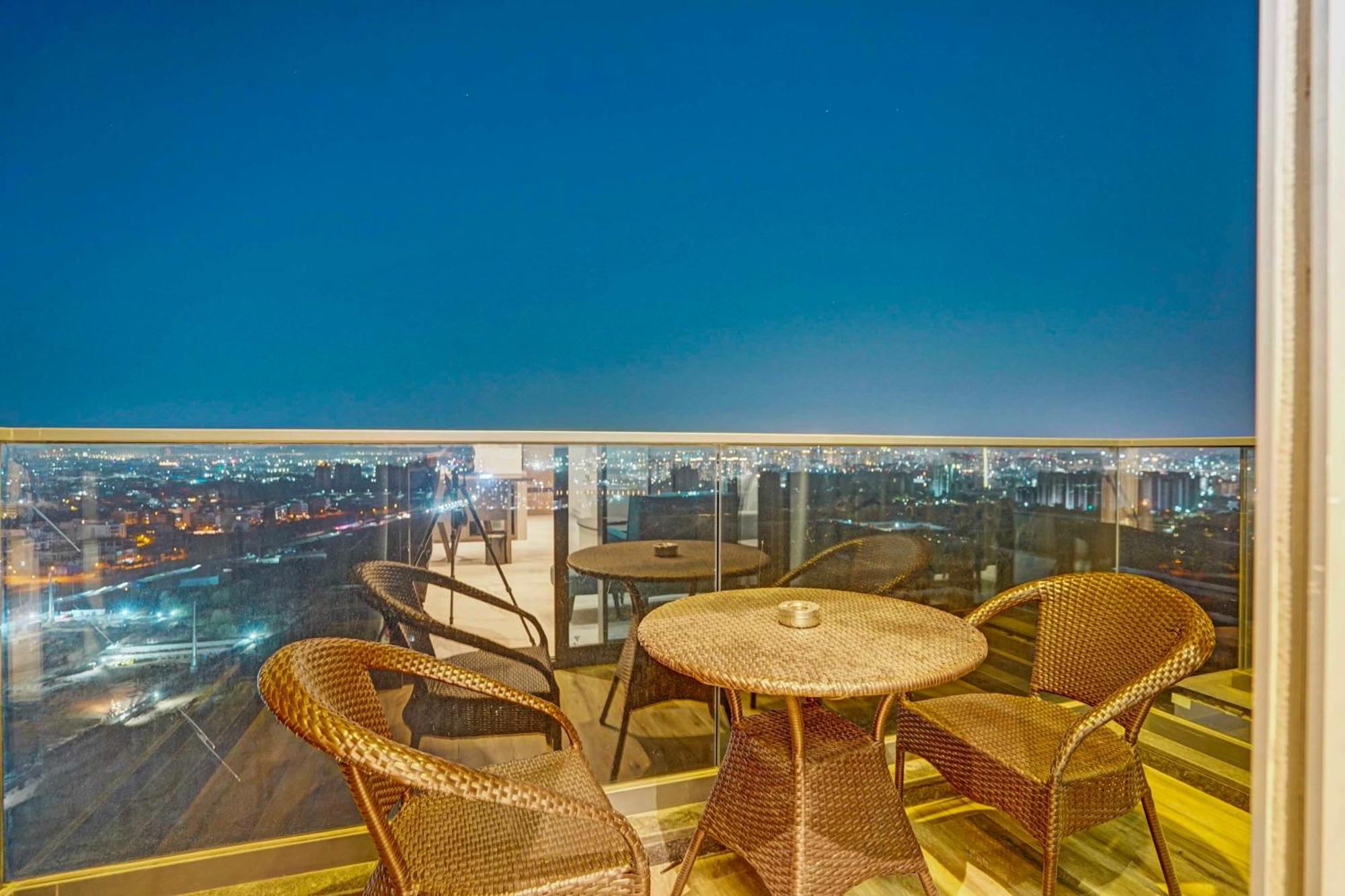 Duplex Premium Suite King Bed with Balcony (Welcome Drink,Early checkin/Late Checkout (Subject to availability),20% Off on F&B, 15 % Discount on Laundry and 20% off on 1 session of 60 mins Spa)