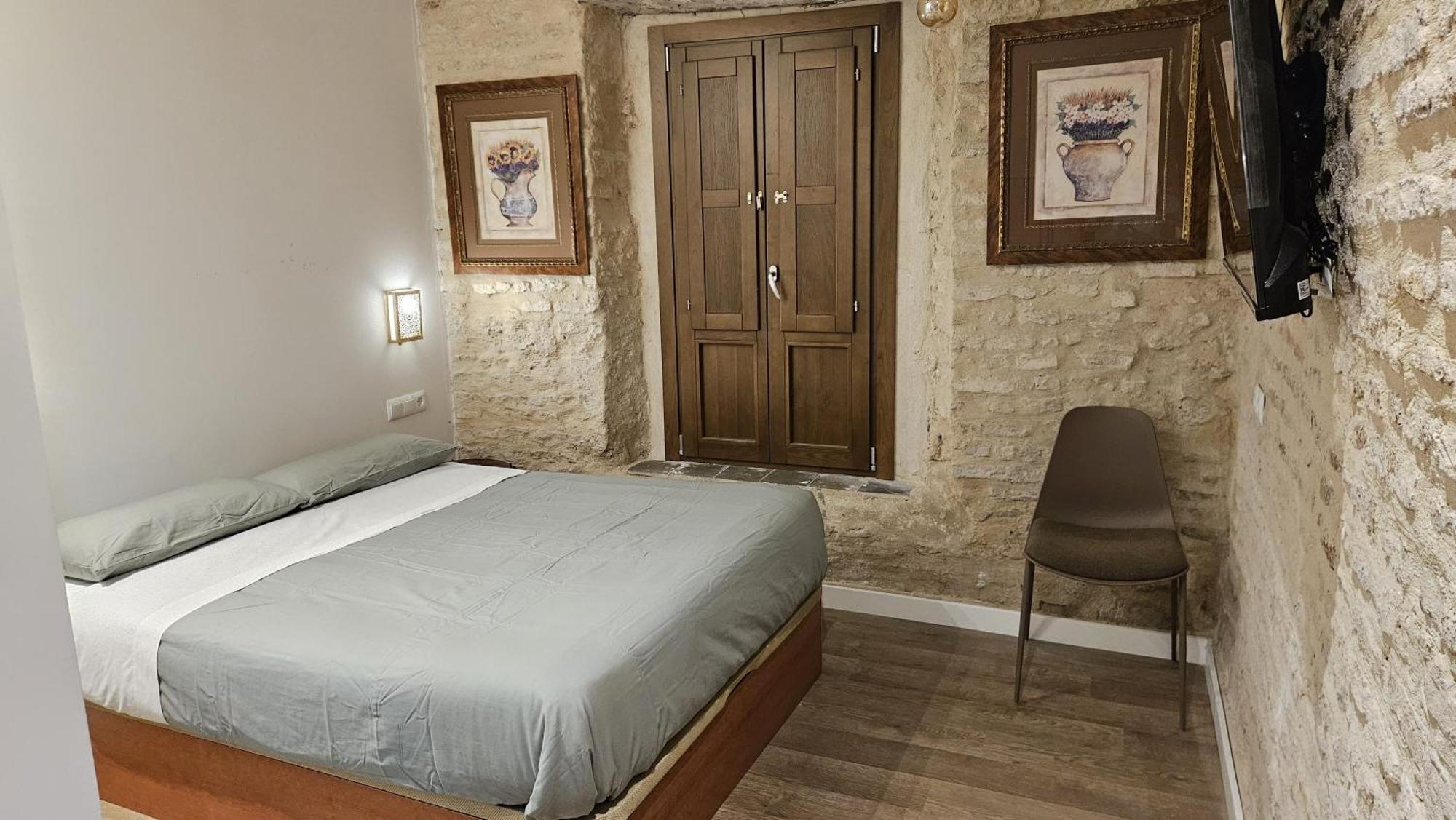 Standard Double Room,1708894609:JPEG