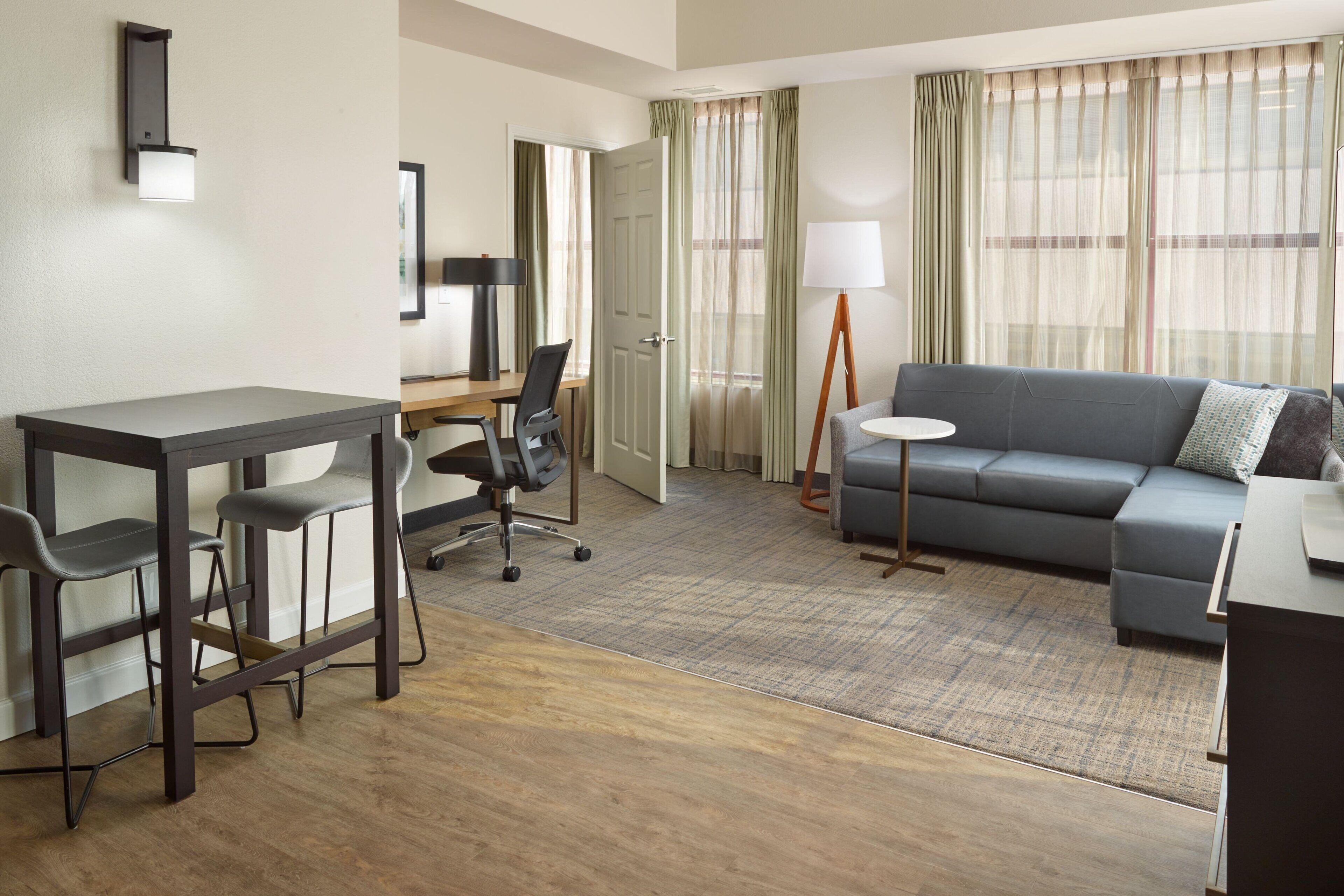 One-Bedroom Queen Suite Sofa Bed