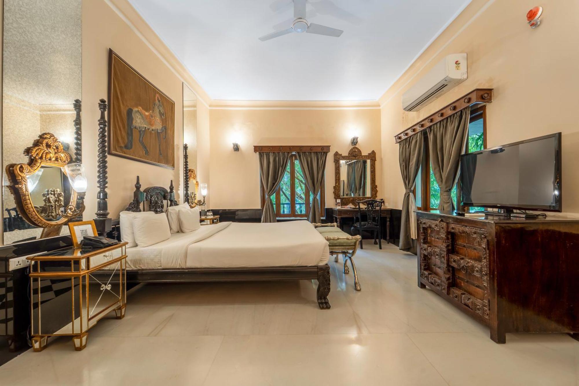 Deluxe Suite