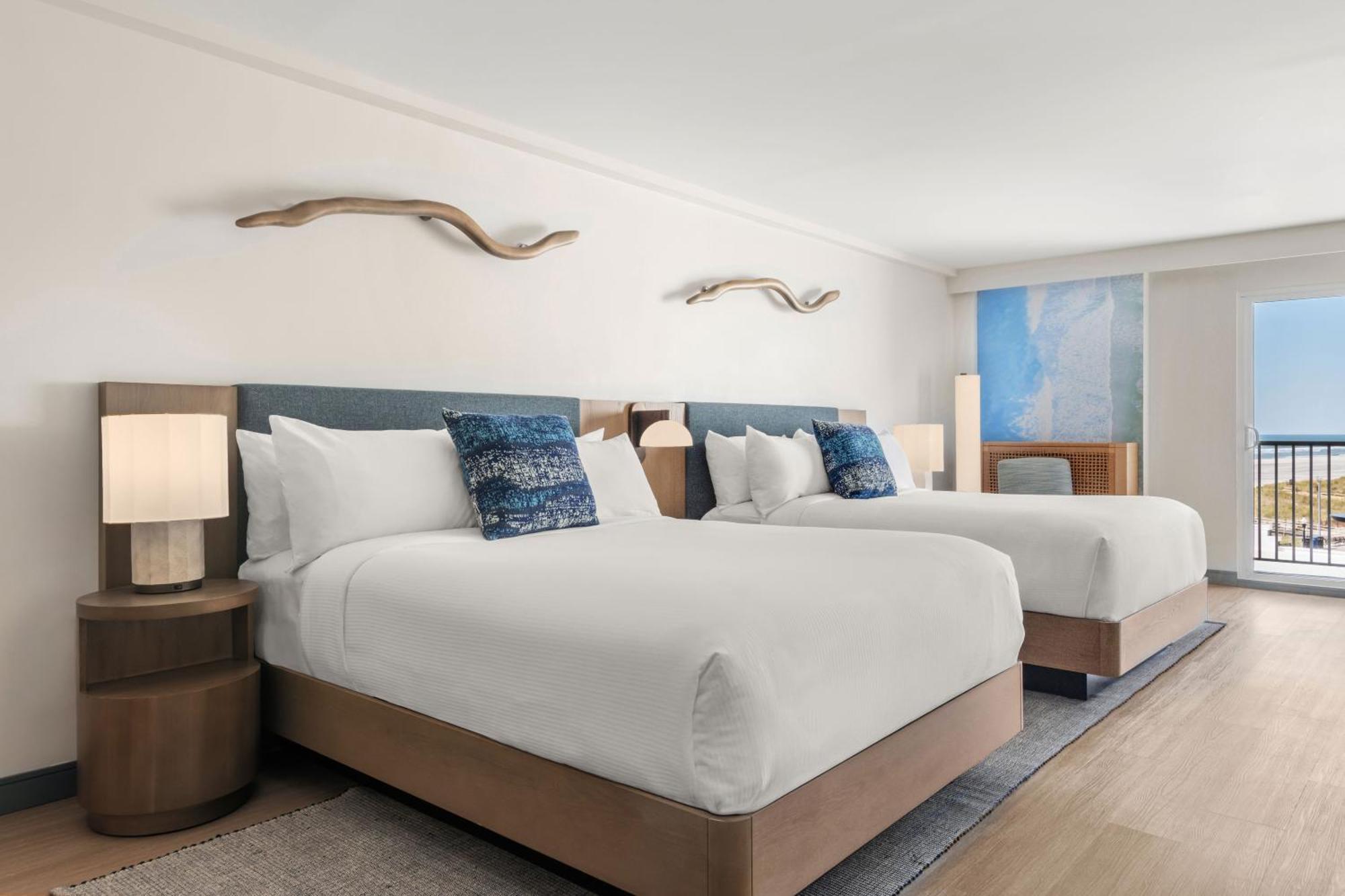 Queen Room with Two Queen Beds, Balcony and Ocean View - Hearing Accessible