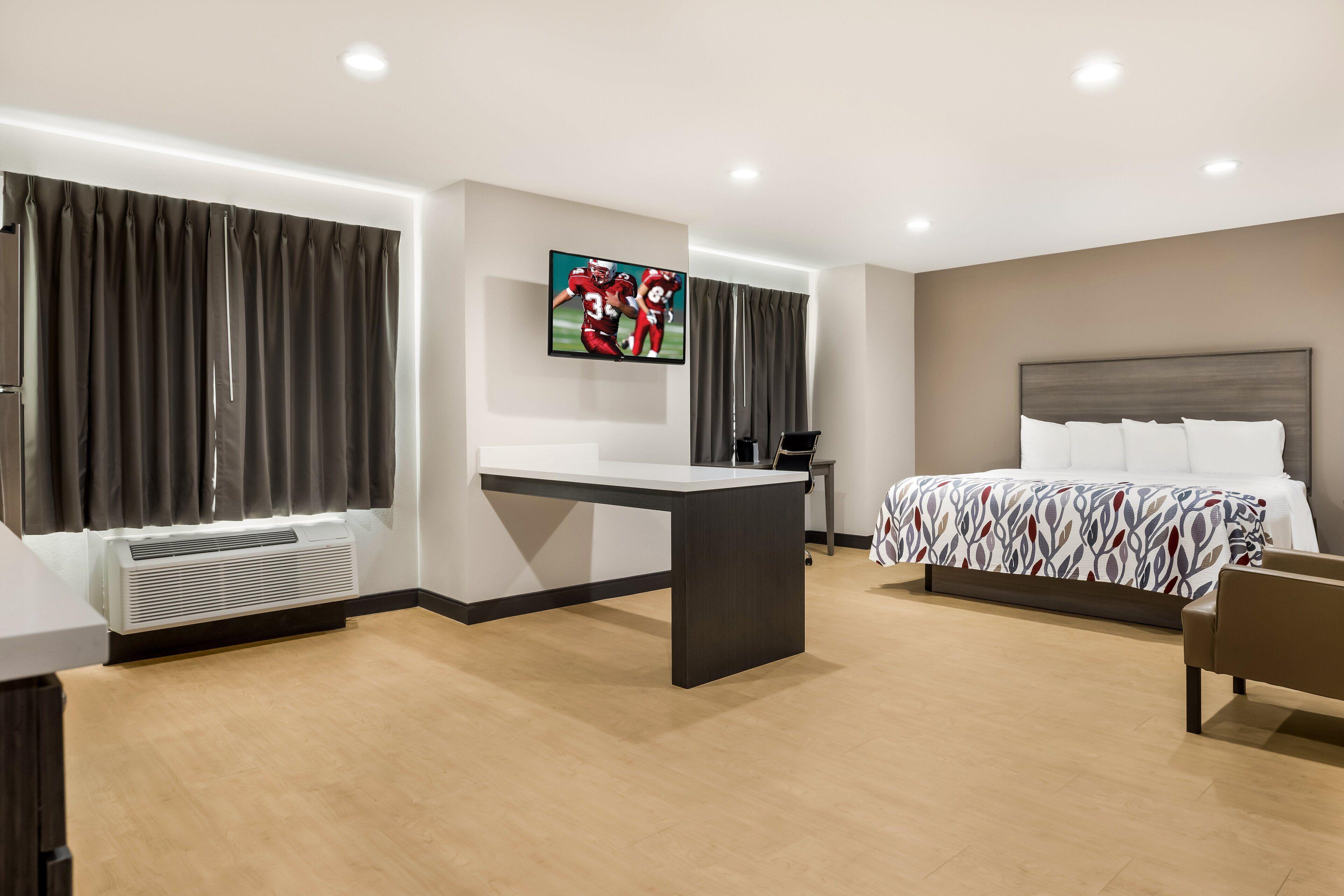 Deluxe King Room with Kitchen Non-Smoking