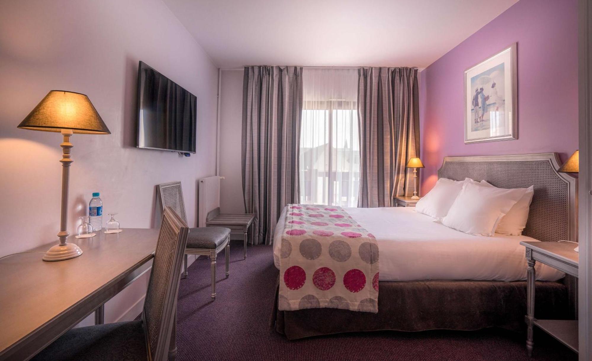 Chambre Lit Queen-Size Confort