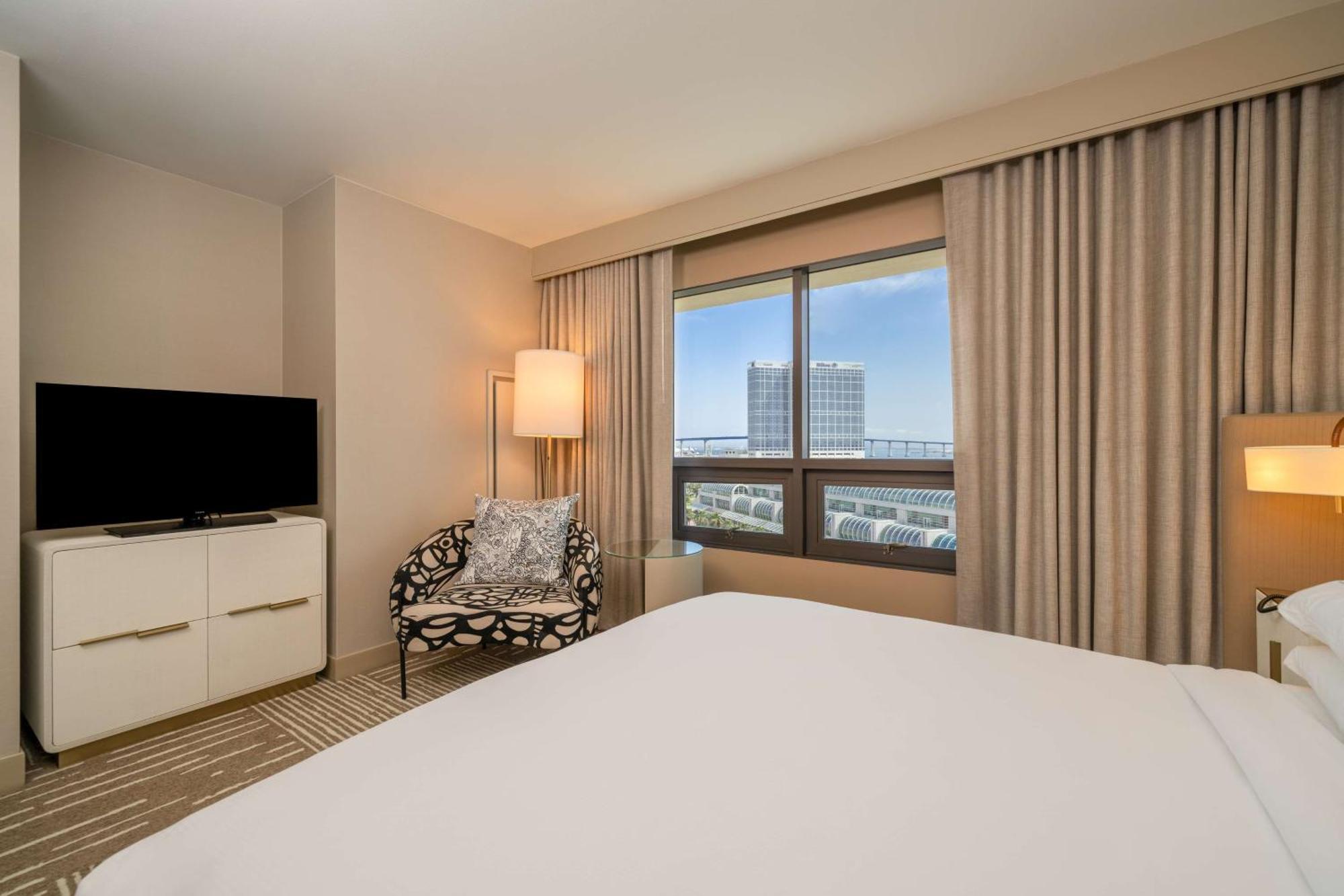 1 Bedroom Suite 1 King