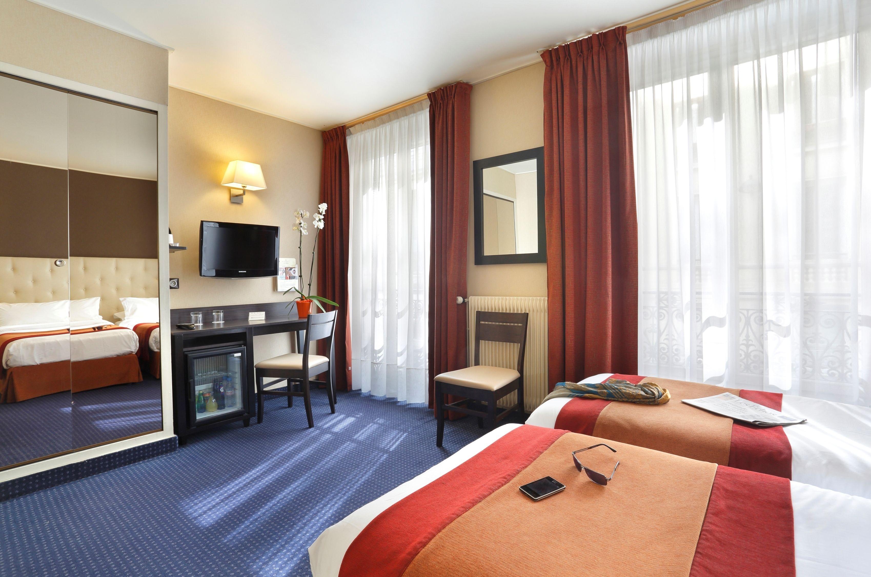 Twin Room,1709712059:JPEG