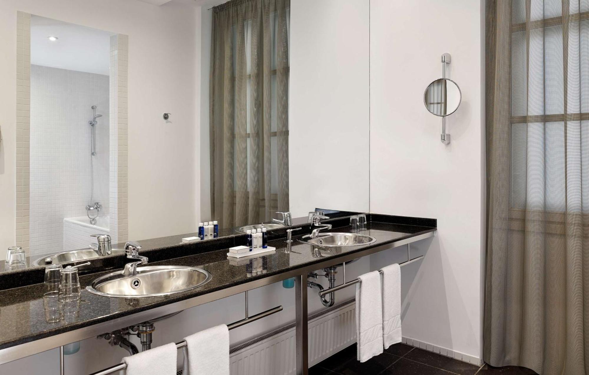 One-Bedroom Suite River View