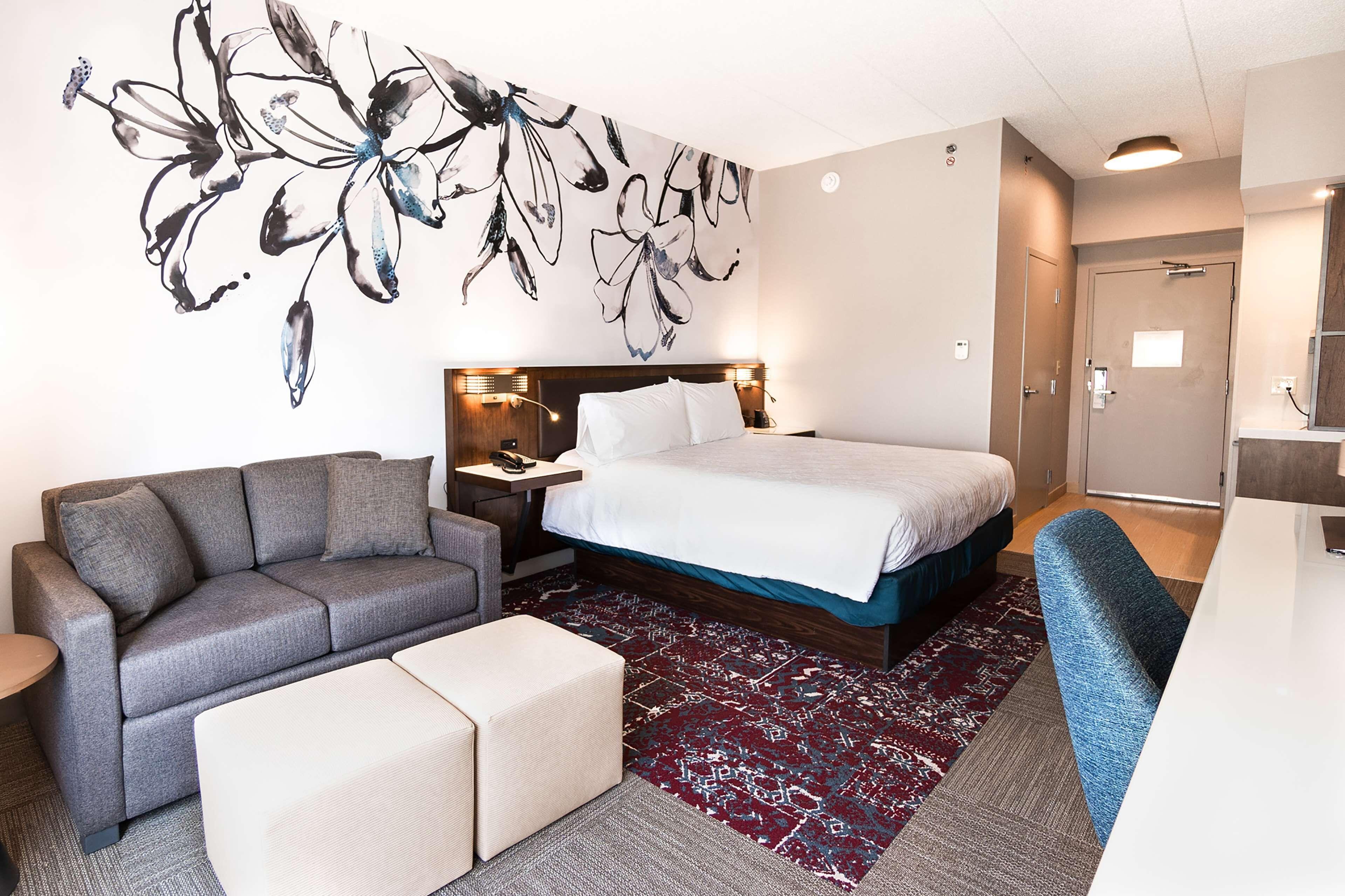 King Room Sofa Bed Shower