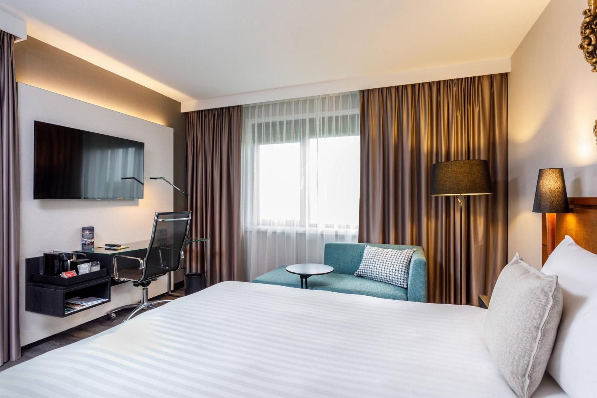 Executive Penthouse Suite