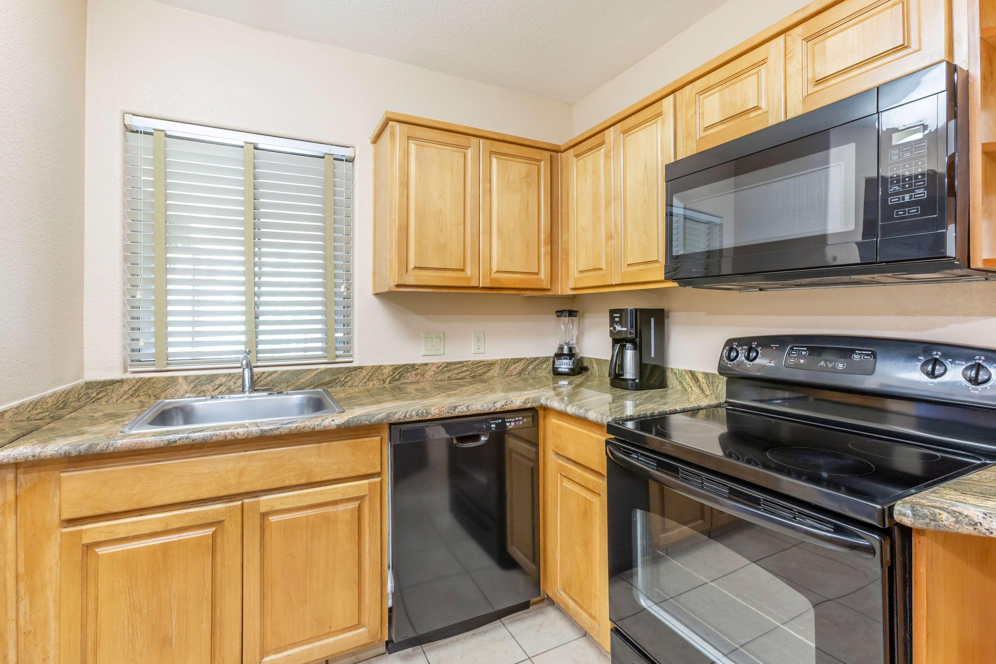 1 BEDROOM 1 KING SUITE ACCESSIBLE TUB