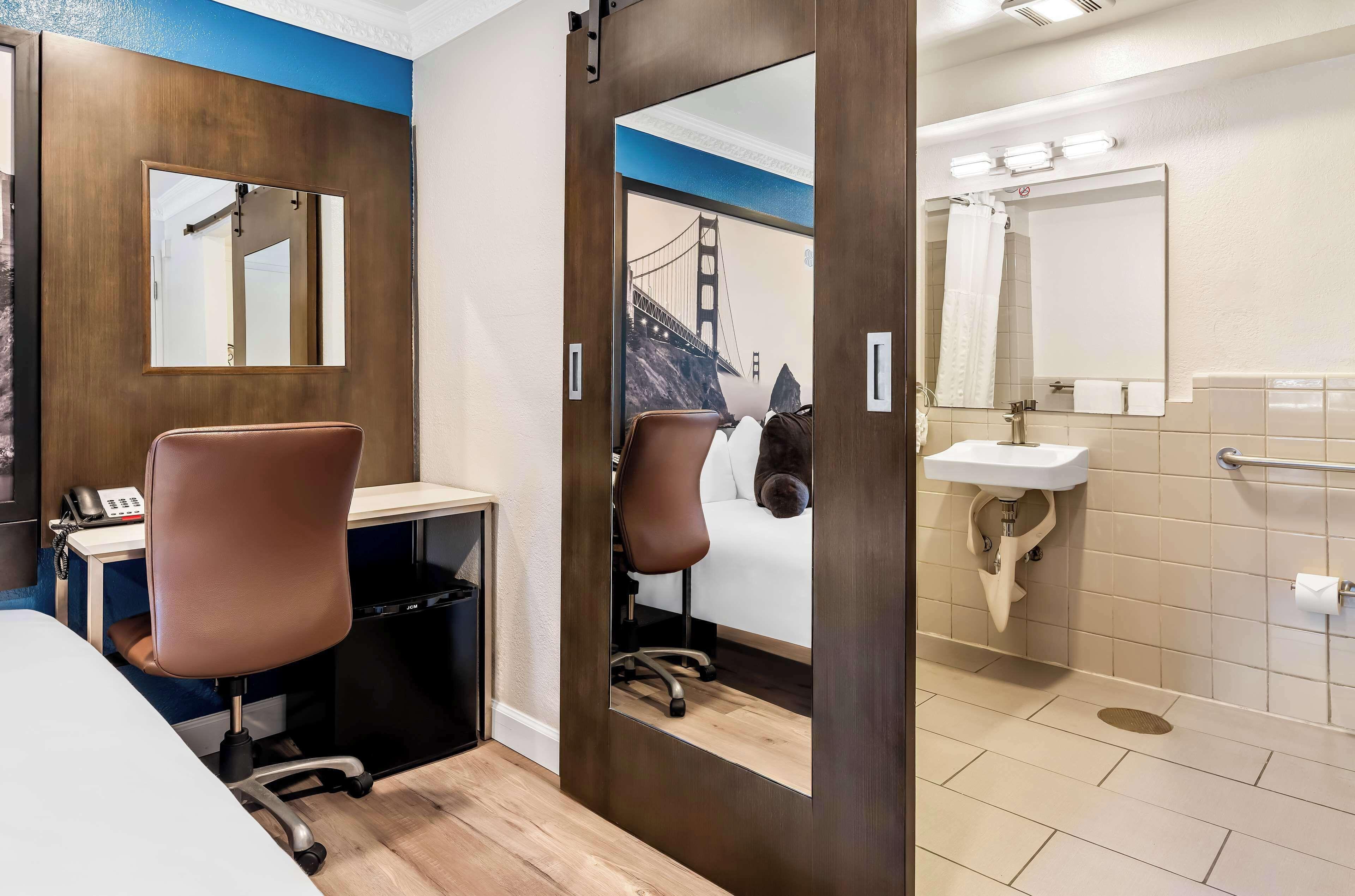 Queen Room Disability Access