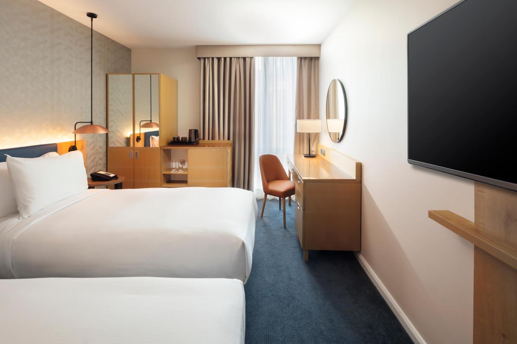 Twin Room,1710582302:JPEG