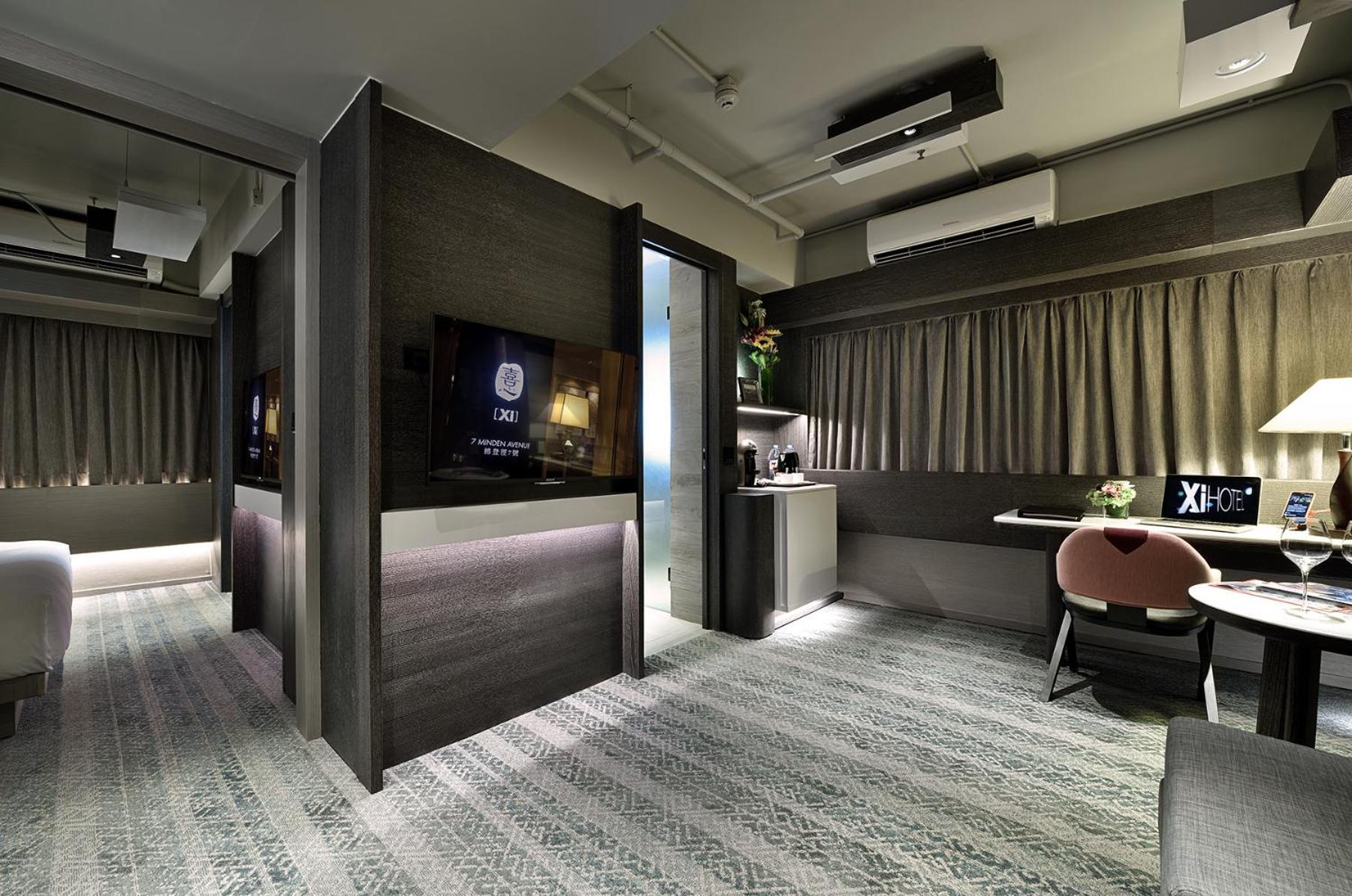 Deluxe Suite