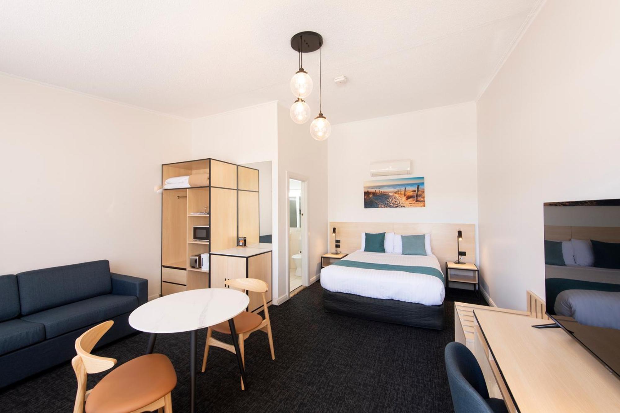 Standard Twin Room,1742701293:JPEG