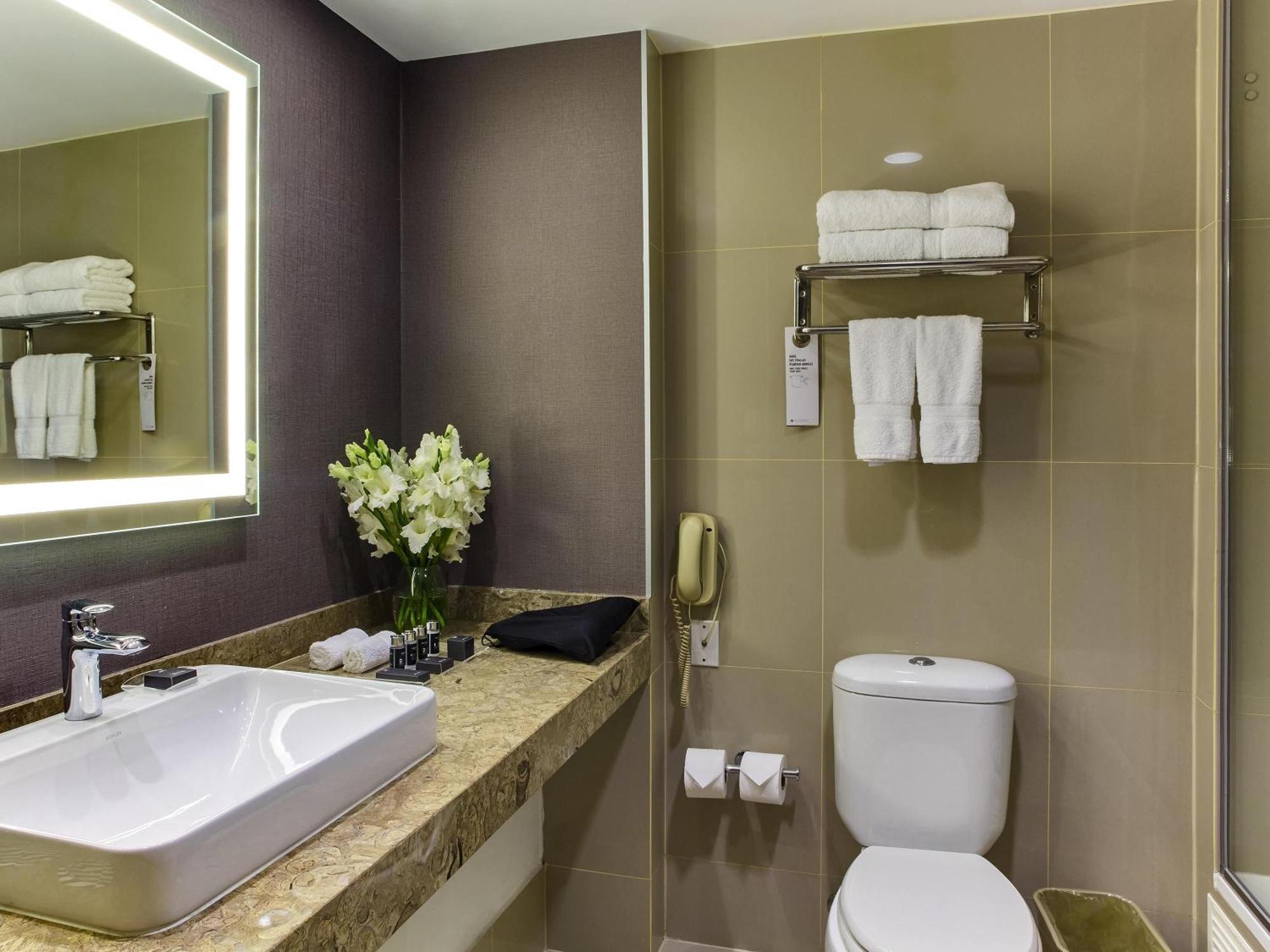Junior King Suite