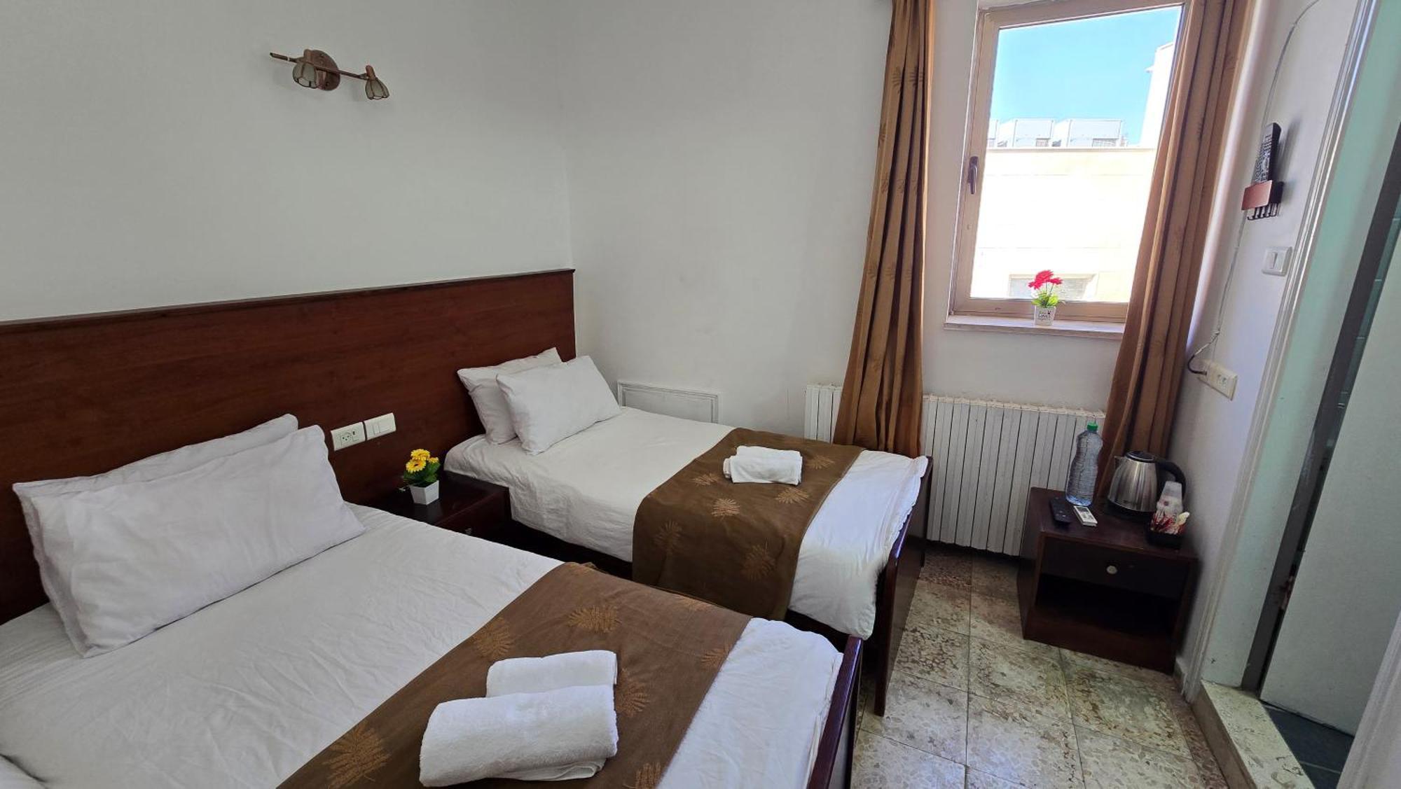 Twin Room 2 Single Beds,1710608212:JPEG