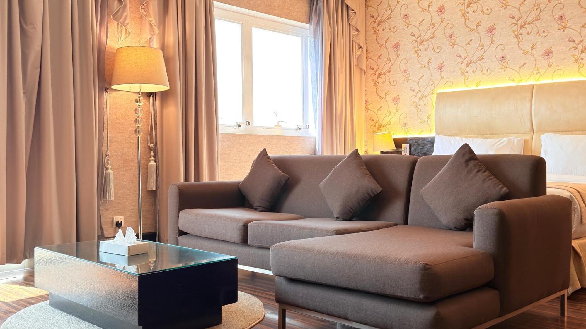 Superior King Room