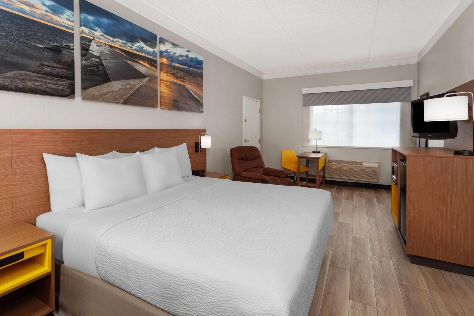 King Room - Disability Access/Non-Smoking