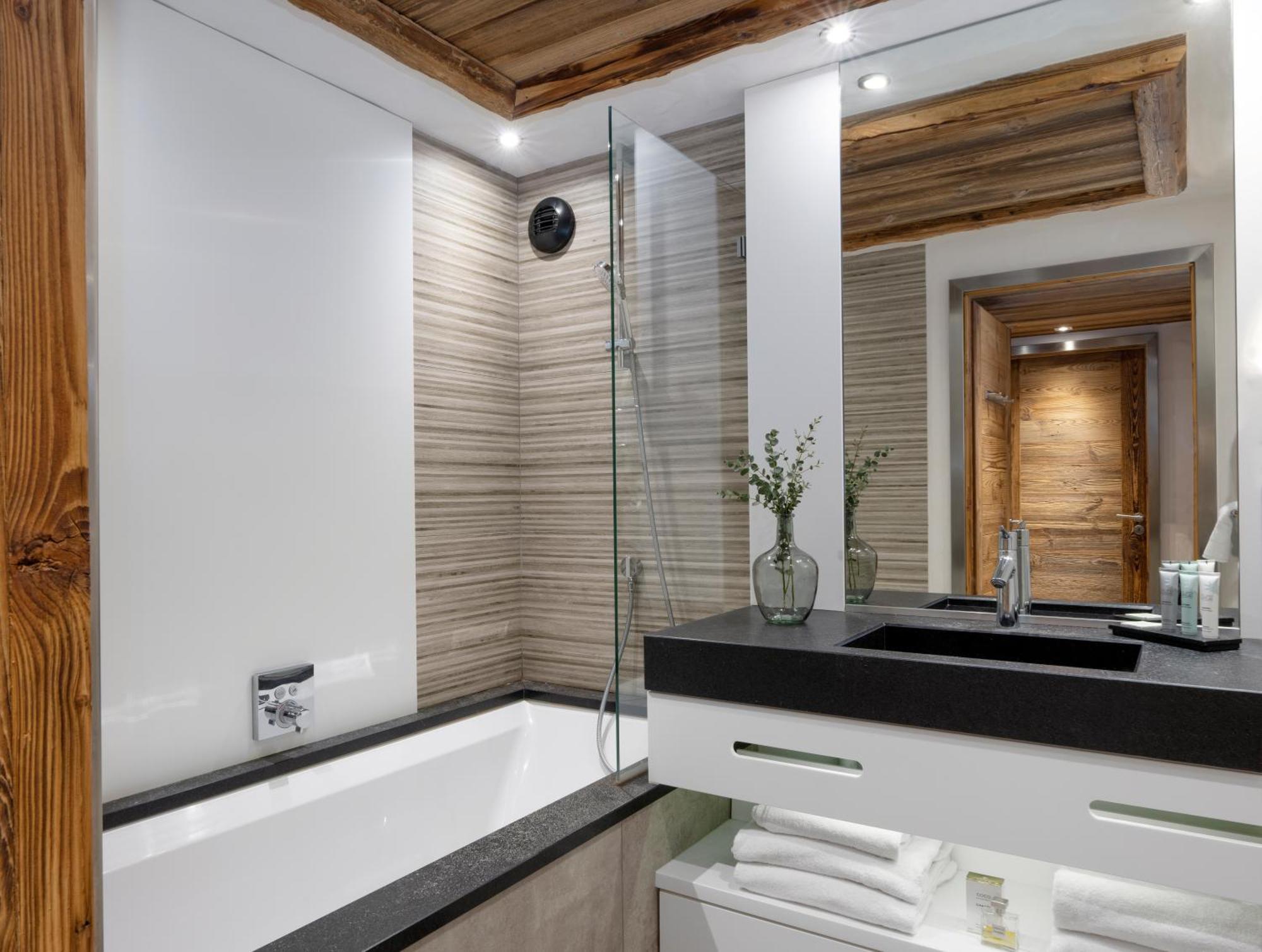 Two-Bedroom Apartment Garden View Spa Access